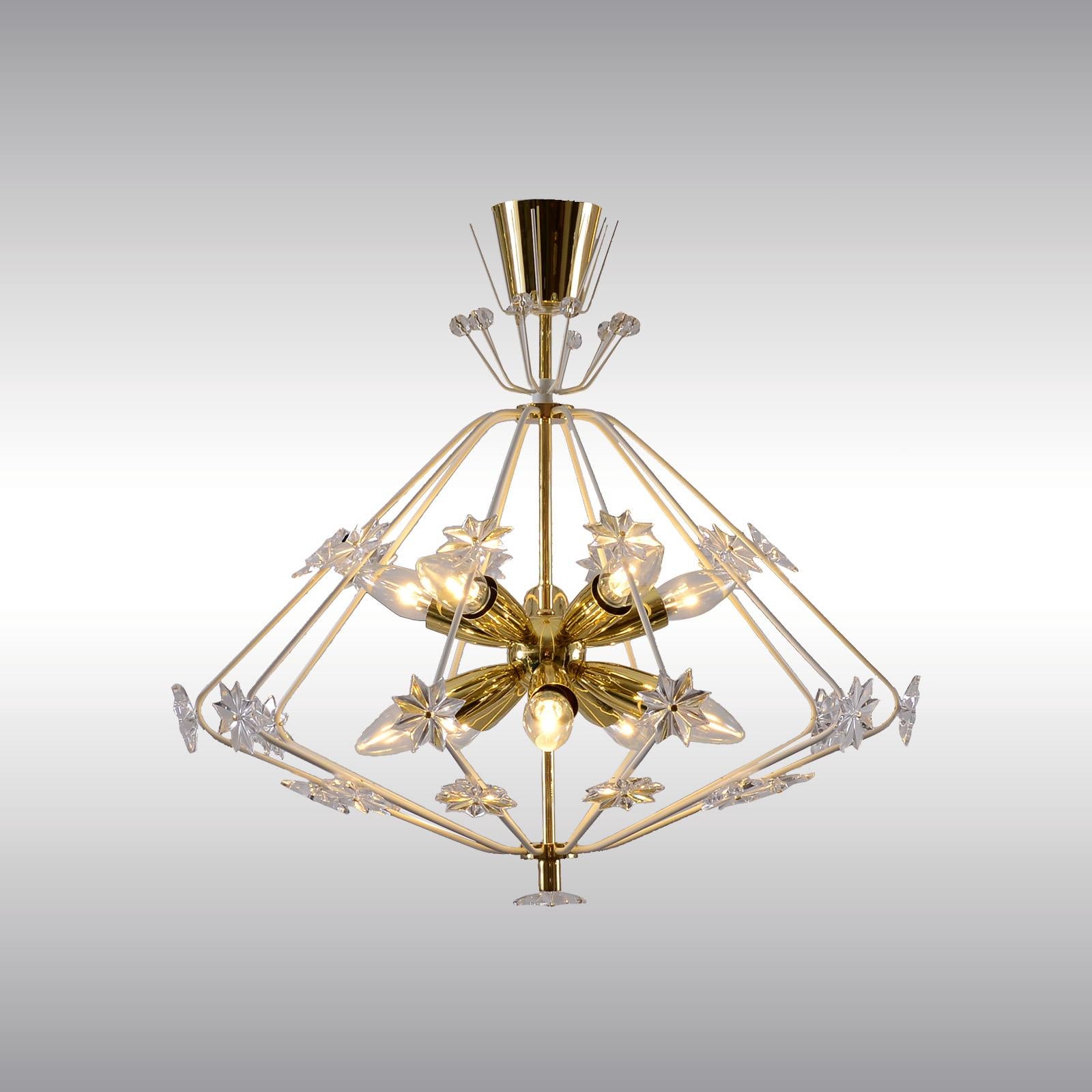 Un magnifique luminaire modulé fait à la main a transmis un design des années 1960.

Laiton verni et laqué, toutes autres finitions sur demande, verre de cristal

Le plus  conformément aux réglementations UL. Moyennant un supplément, nous inscrivons