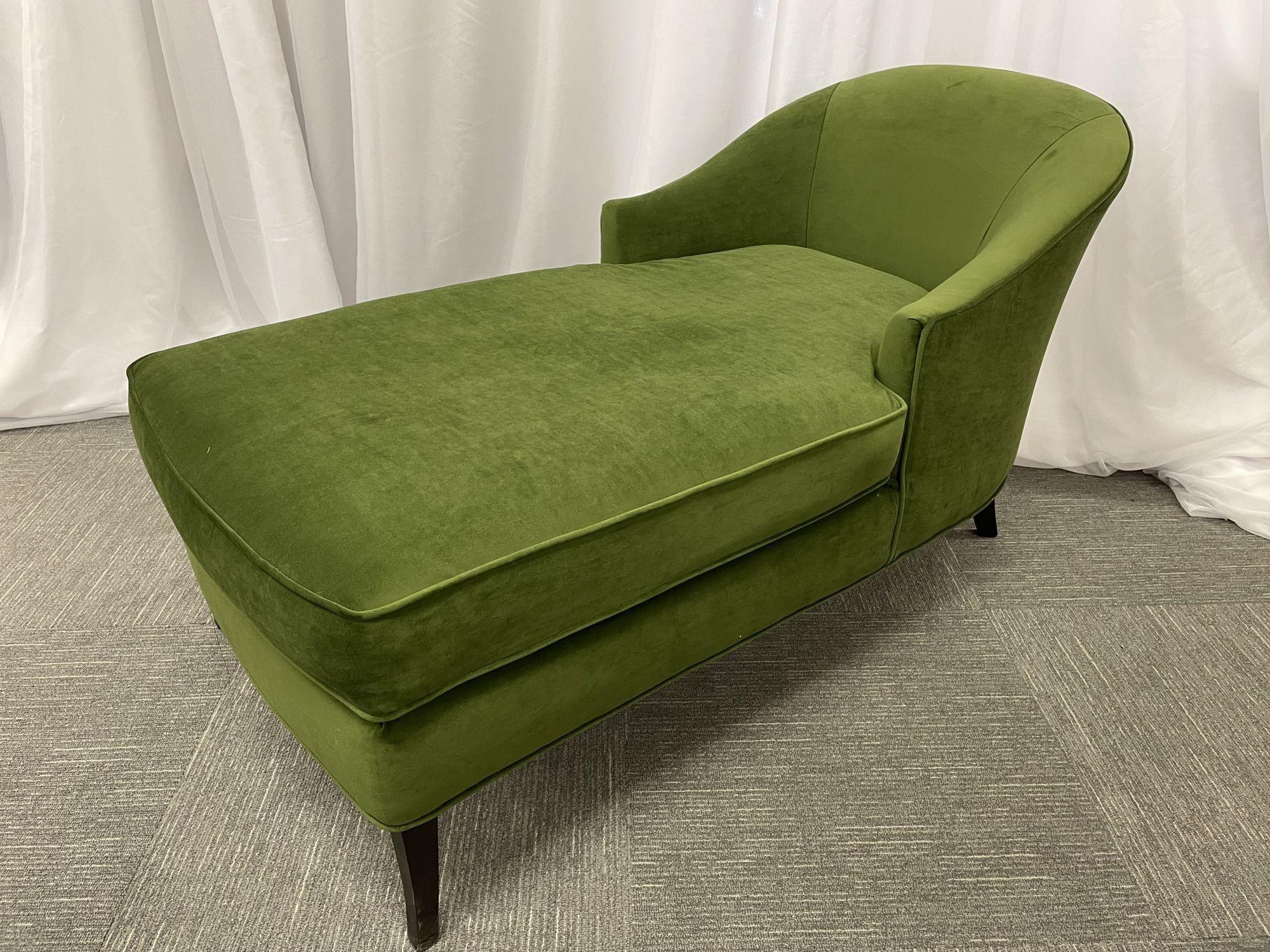 Mid-Century Modern Style American Designer Chaise / Daybed / Lounge, Green.
 
A very comfortable Green Upholstery on Ebony Wood legs in a sleek and stylish design. 
United States, 1970s
 
Seat height: 20 inches
 
Other American designers of