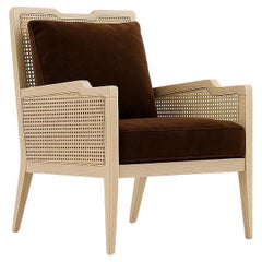 Sillón de estilo moderno de mediados de siglo con detalles de ratán en roble/chocolate