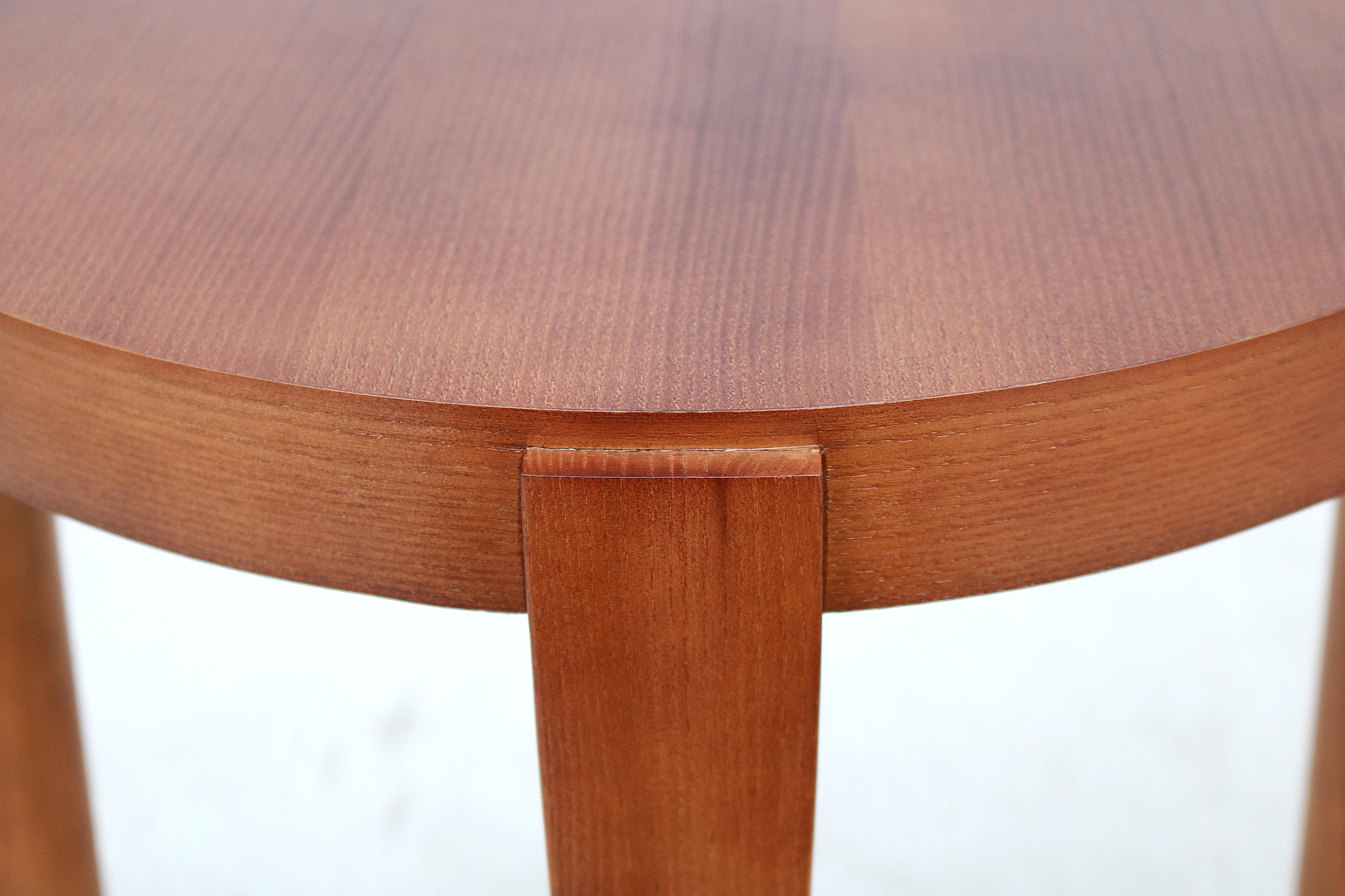 Runde Beistelltische im Mid-Century Modern-Stil Barbara Barry für HBF Slice – ein Paar im Angebot 9