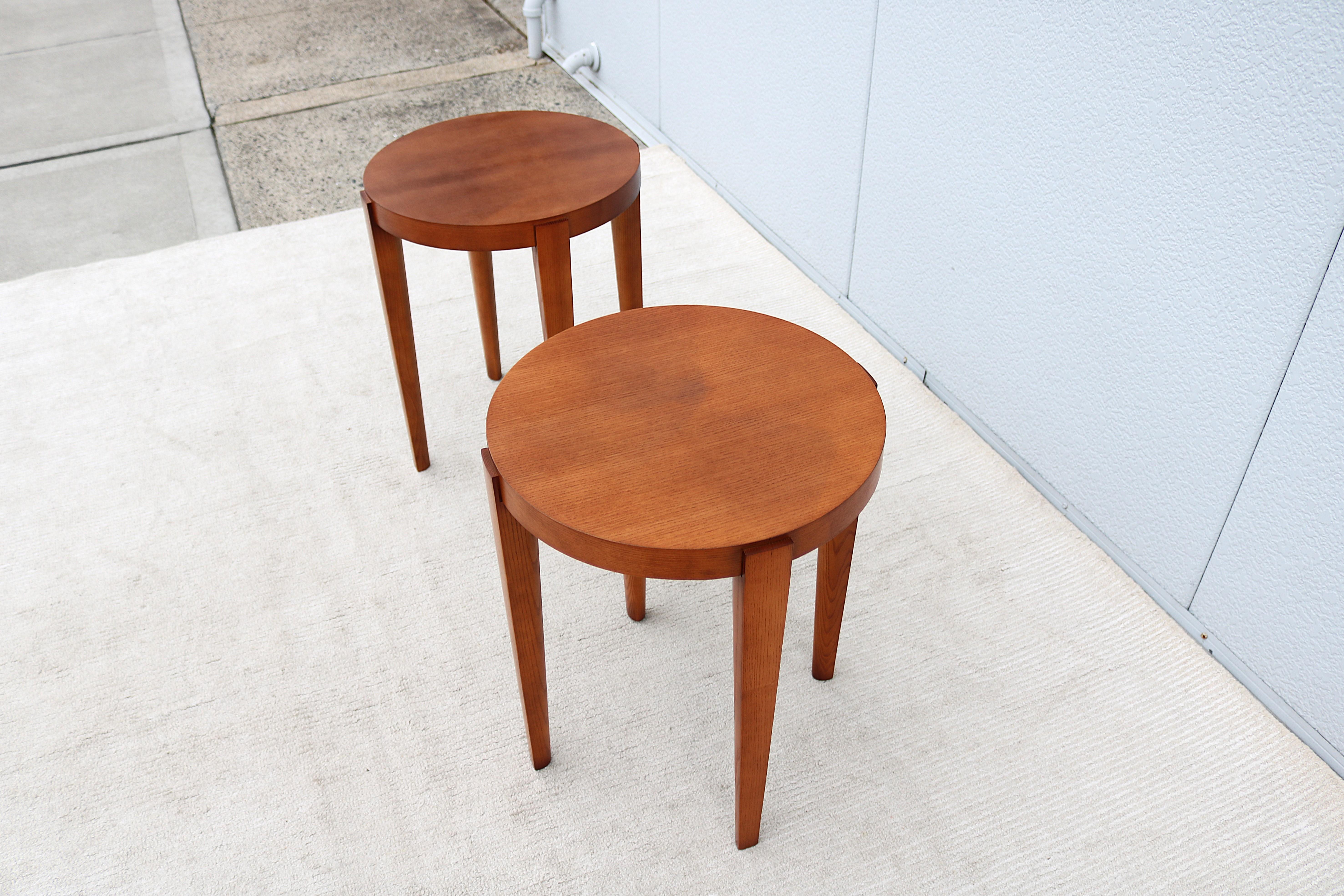 Runde Beistelltische im Mid-Century Modern-Stil Barbara Barry für HBF Slice – ein Paar im Angebot 1