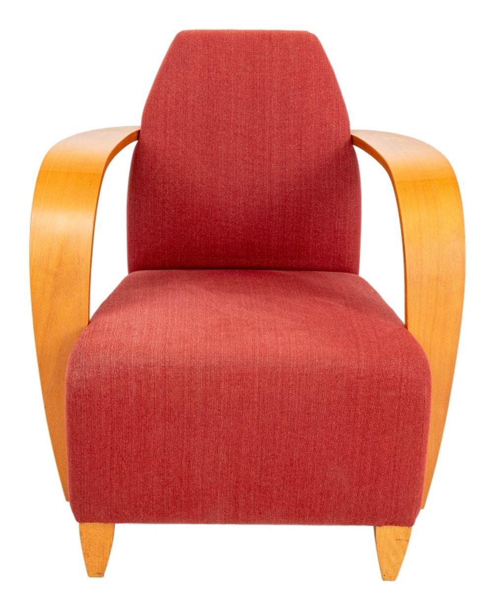 Sedia Club Bentwood in stile Mid-Century Modern, imbottitura rossa, braccioli larghi. 31,5
