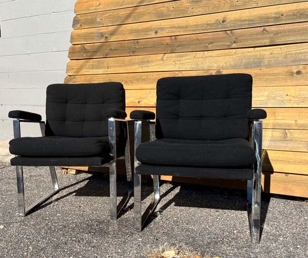 Mid-Century Modern Style Black and Chrome Chairs, a Pair In Good Condition In Wichita, KS
