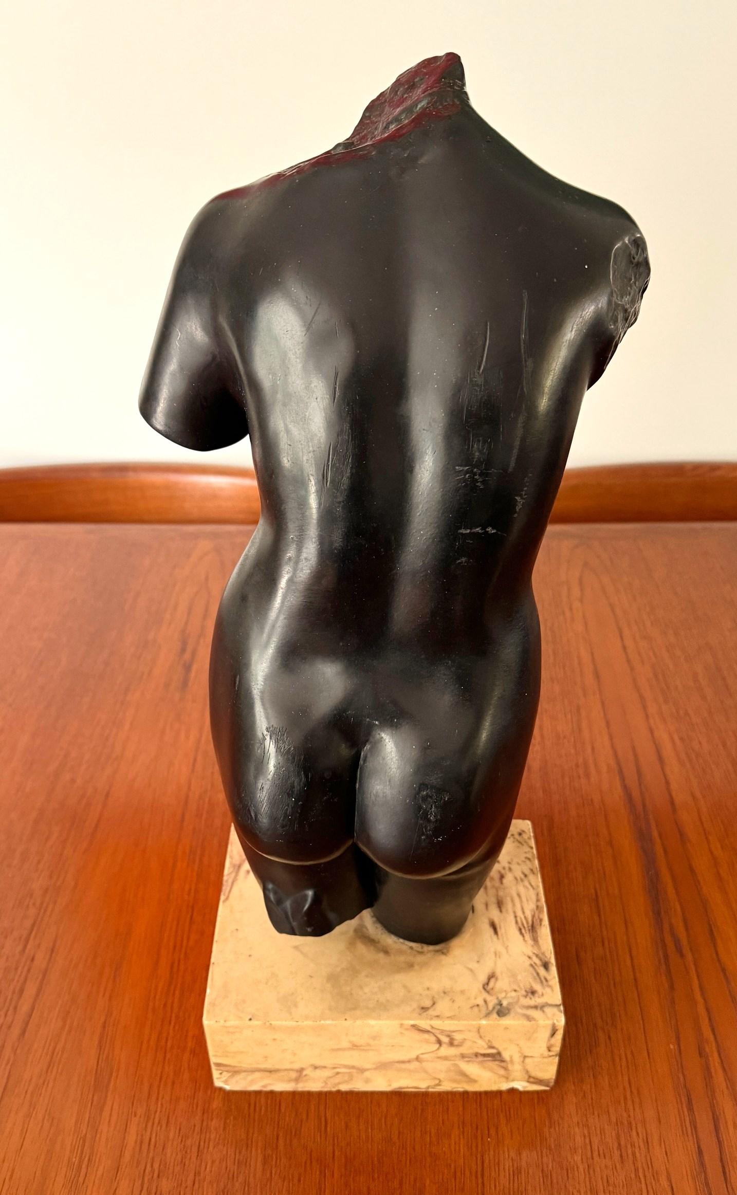 Pierre artificielle Sculpture Aphrodite noire de style moderne du milieu du siècle dernier Alva Studios MMA en vente
