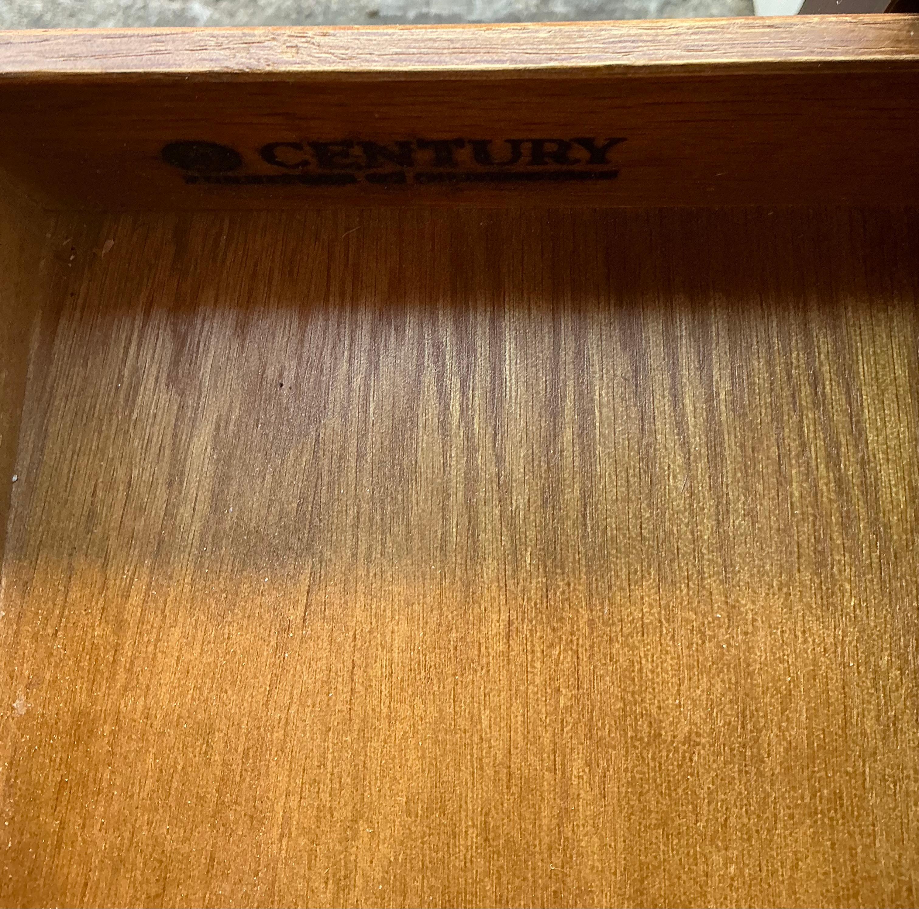 Moderne Kommode aus Wurzelholz, Nussbaum und Messing im Mid-Century Modern-Stil von Century Furniture (Walnuss) im Angebot