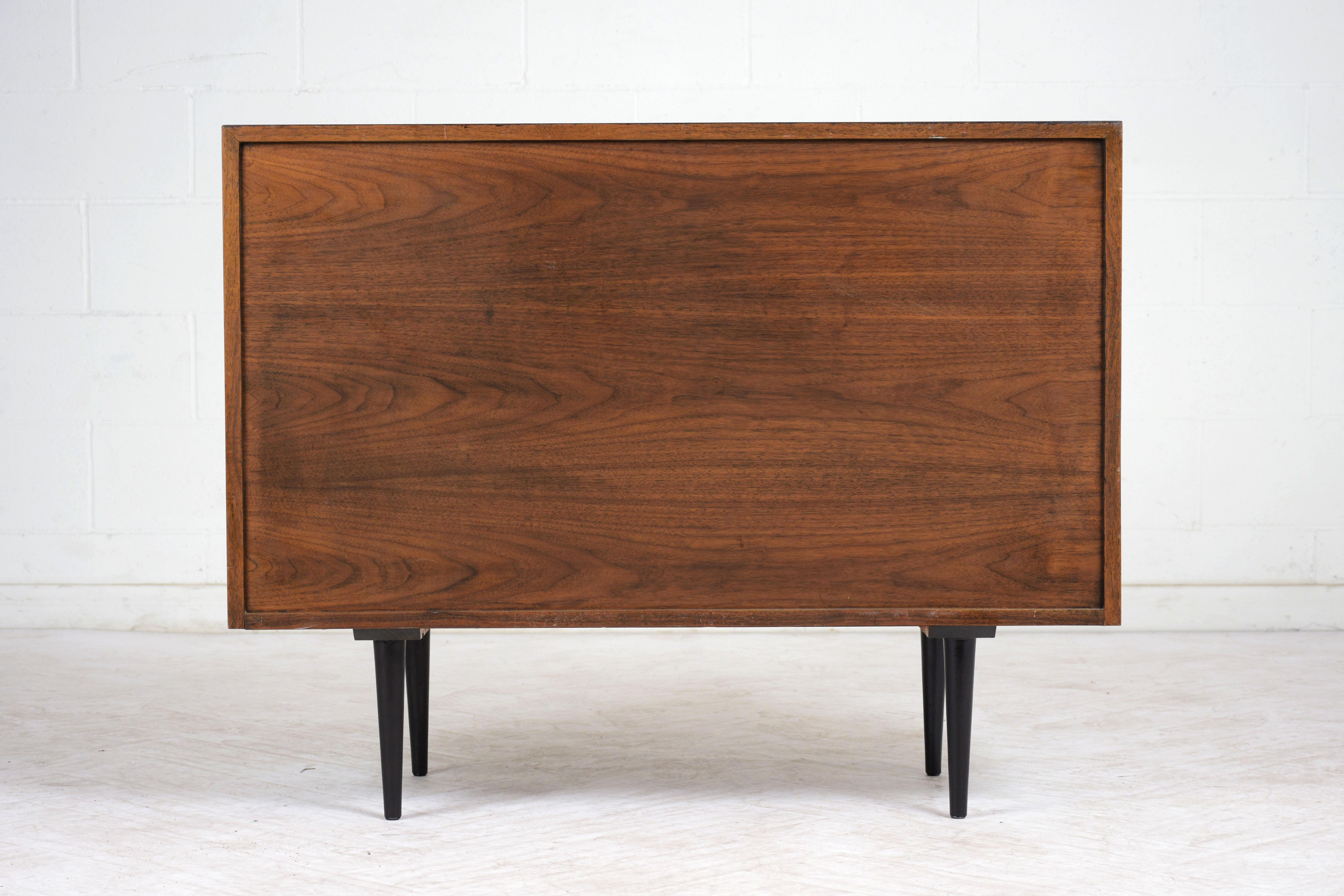 Mid-Century Modern Style Chest of Drawers 2