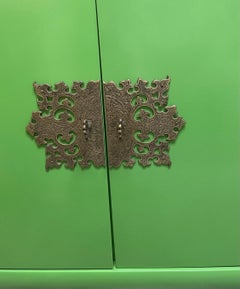 Mid-Century Modern Style Chinoiserie Asian Green Lacquered Console Bar Buffet