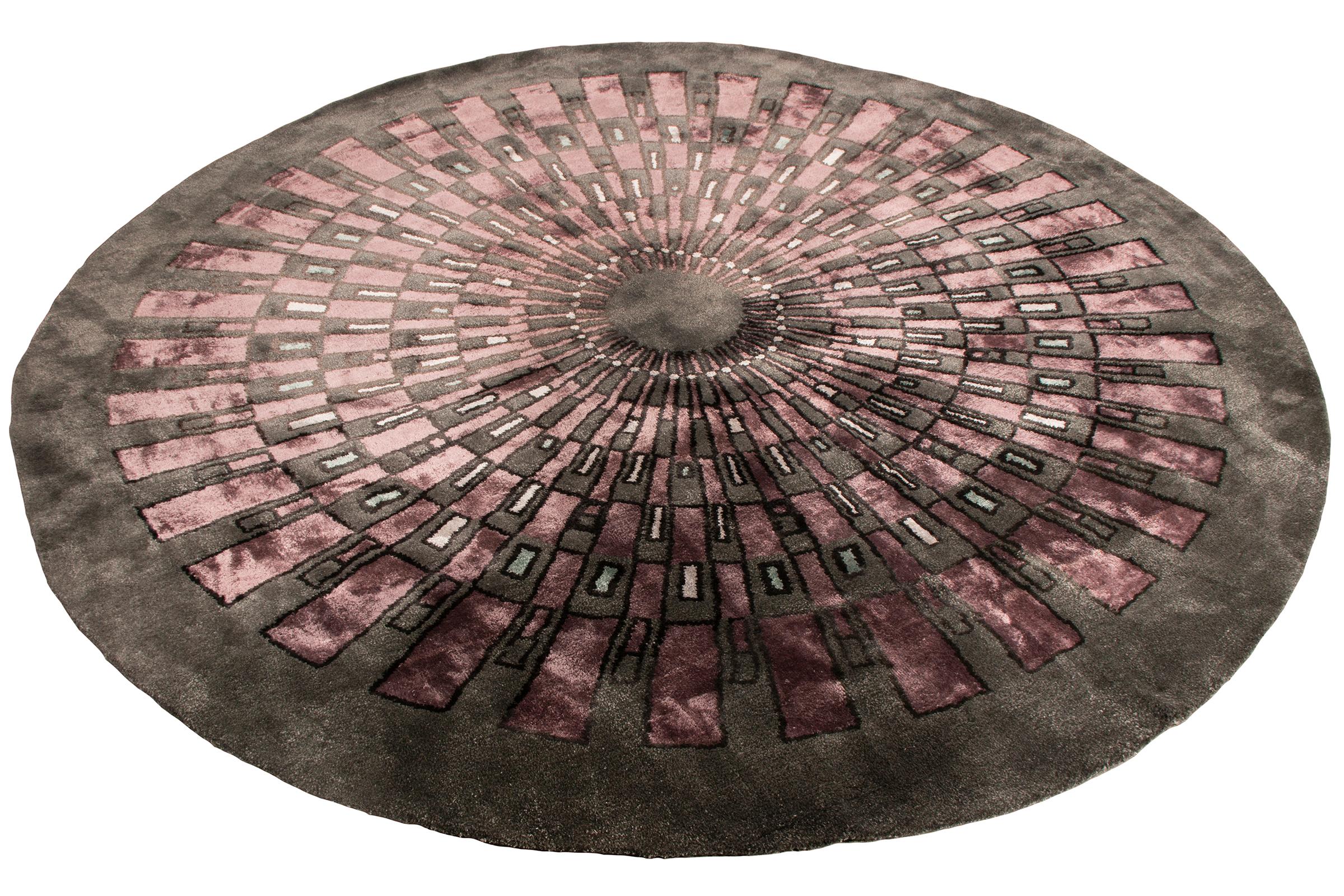 Hand knotted with a bend of New Zealand wool, natural silk, and exotic yarns, this 6 x 6 circle rug hails from the Mid-Century Modern rug collection by Rug 
Kilim, a bold exploration of 1950s style innovating large scale, refined texture,