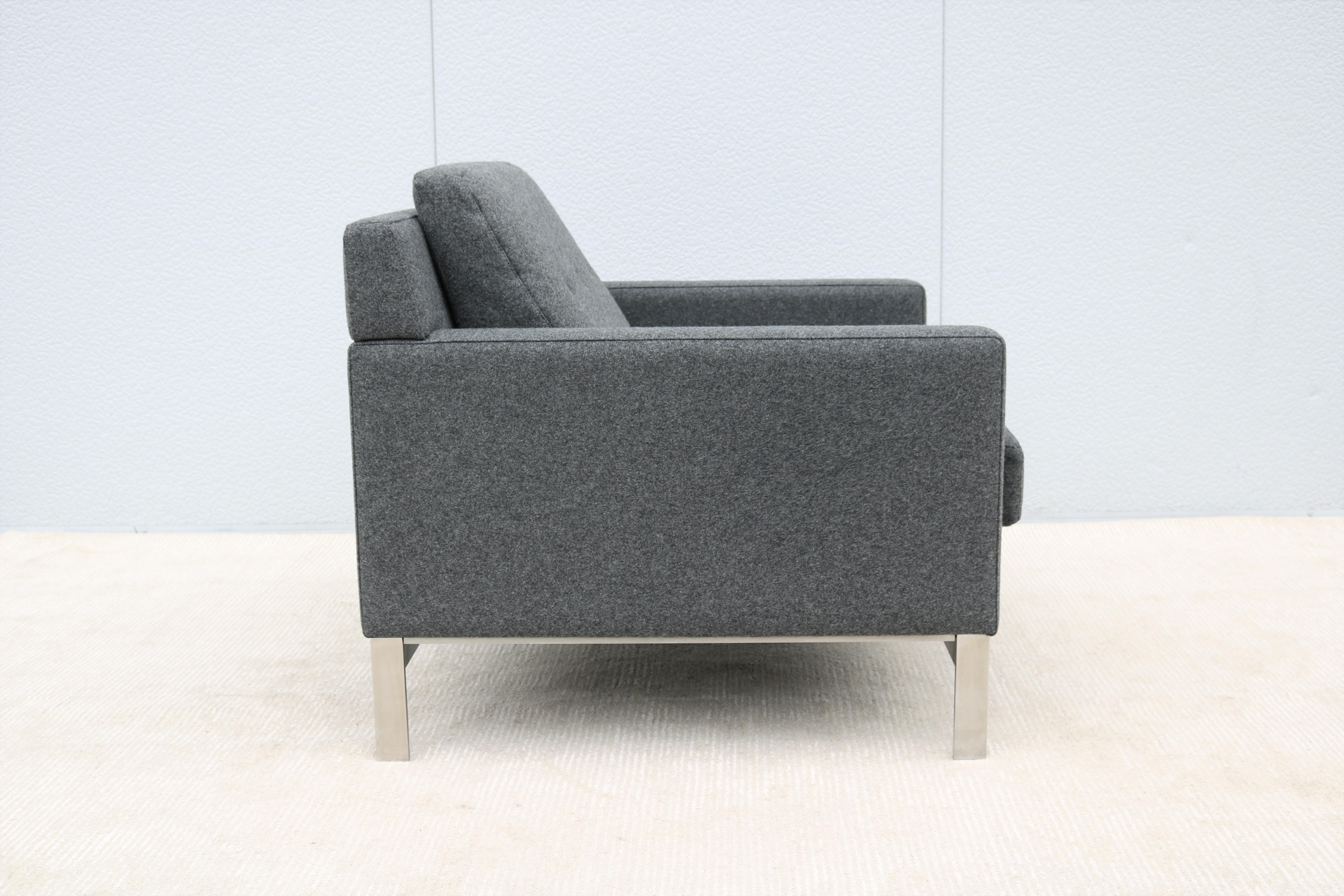 American Mid-Century Modern Style Coalesse Millbrae Lifestyle Gray Wool Lounge Chair For Sale