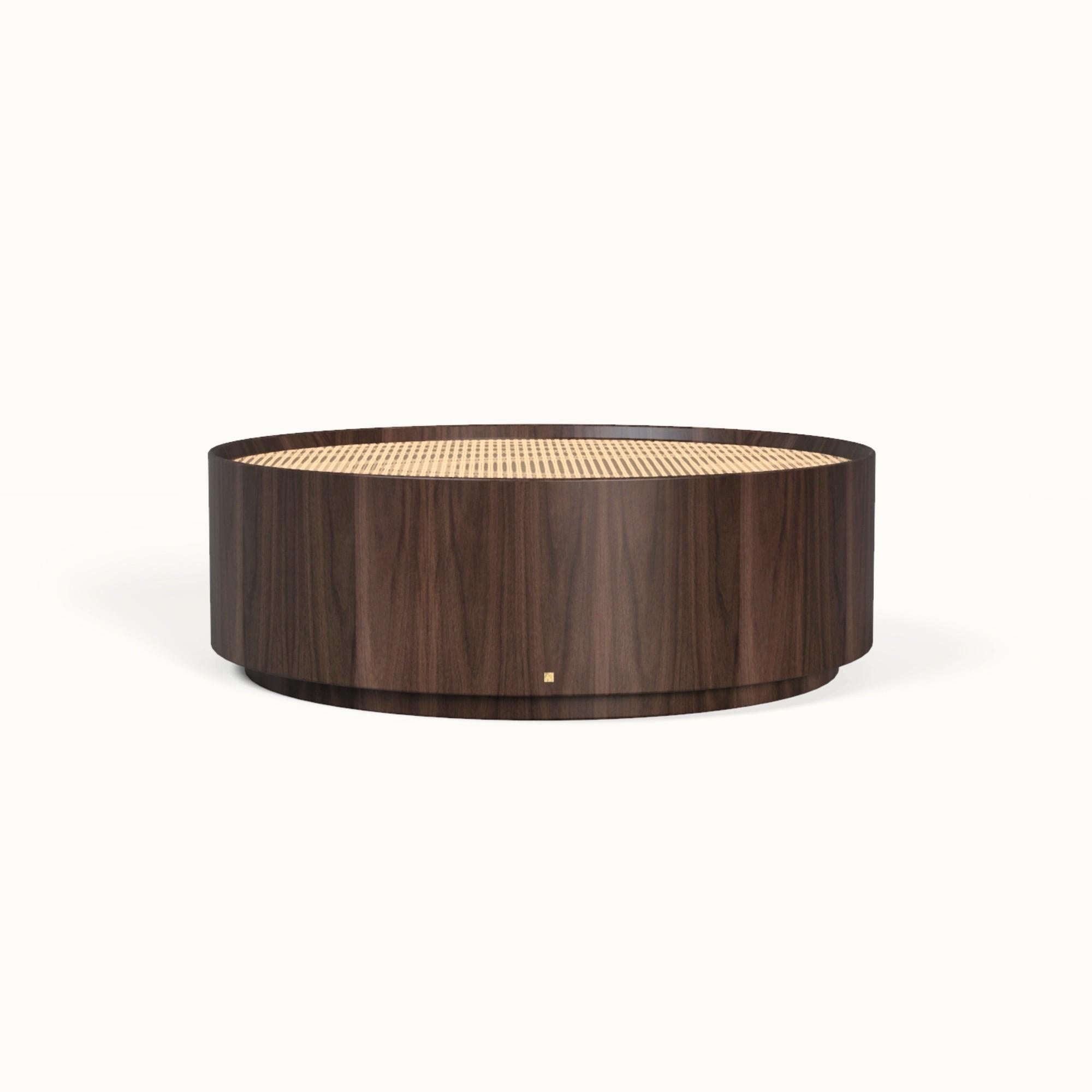 Mesa de centro de estilo moderno de mediados de siglo-Macassar de ébano con tapa de cristal de ratán sellado Art Decó en venta