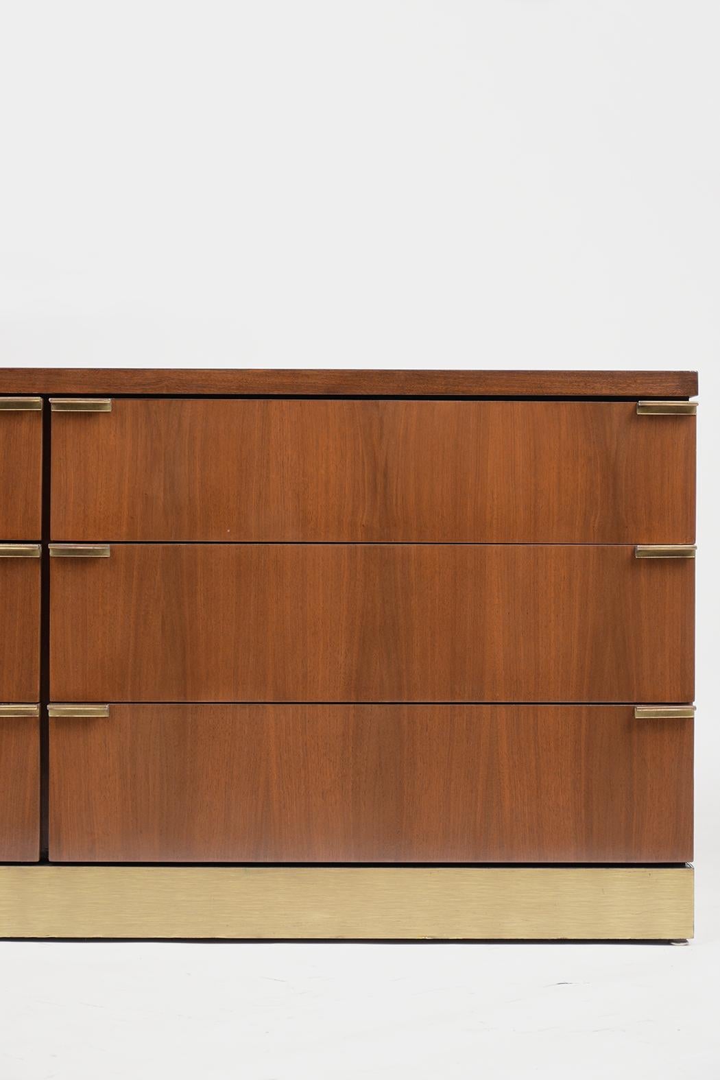 Mid Century Modern Style Lacquered Credenza In Good Condition In Los Angeles, CA