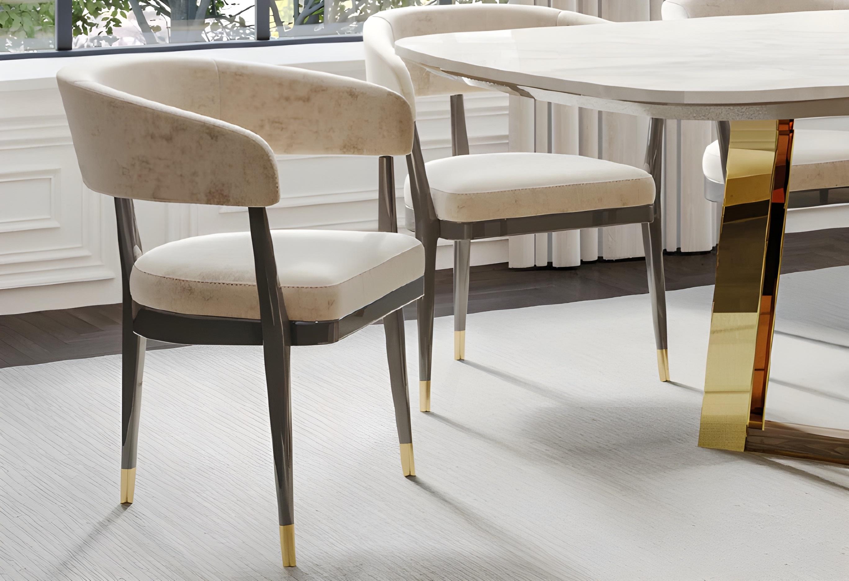 Sedie da pranzo in stile moderno di met�à secolo con finiture personalizzate in velluto e laccate in vendita 1