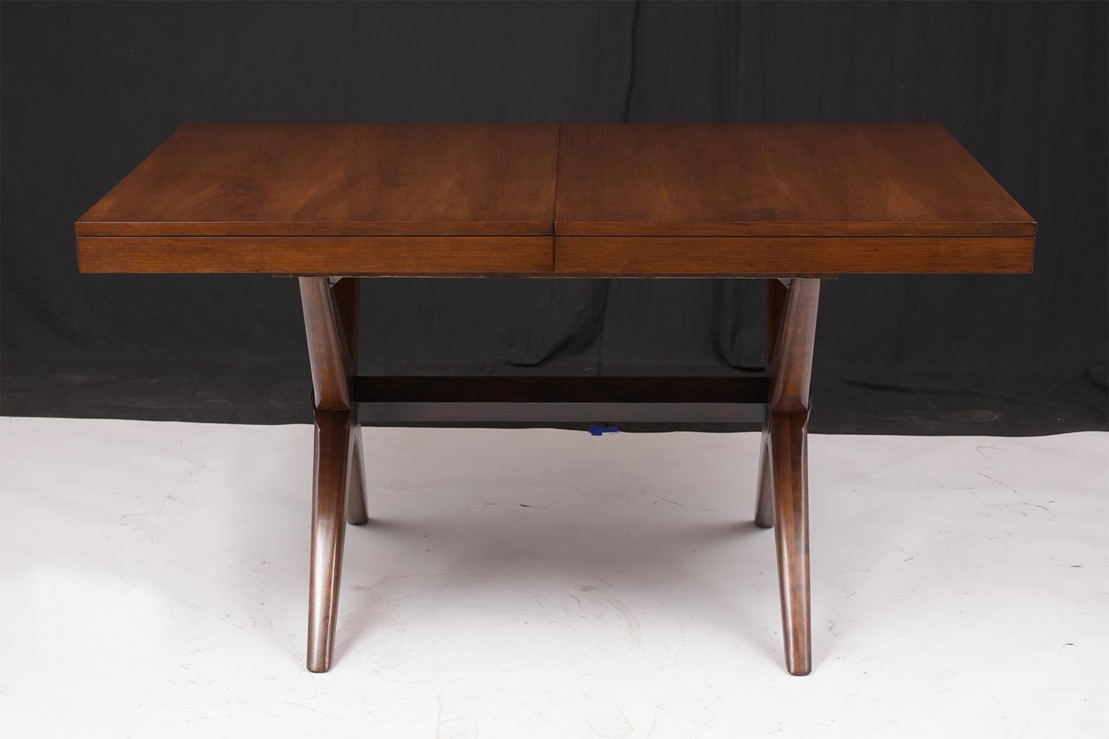 Mid-20th Century Mid-Century Modern Lacquered Walnut Dining Table