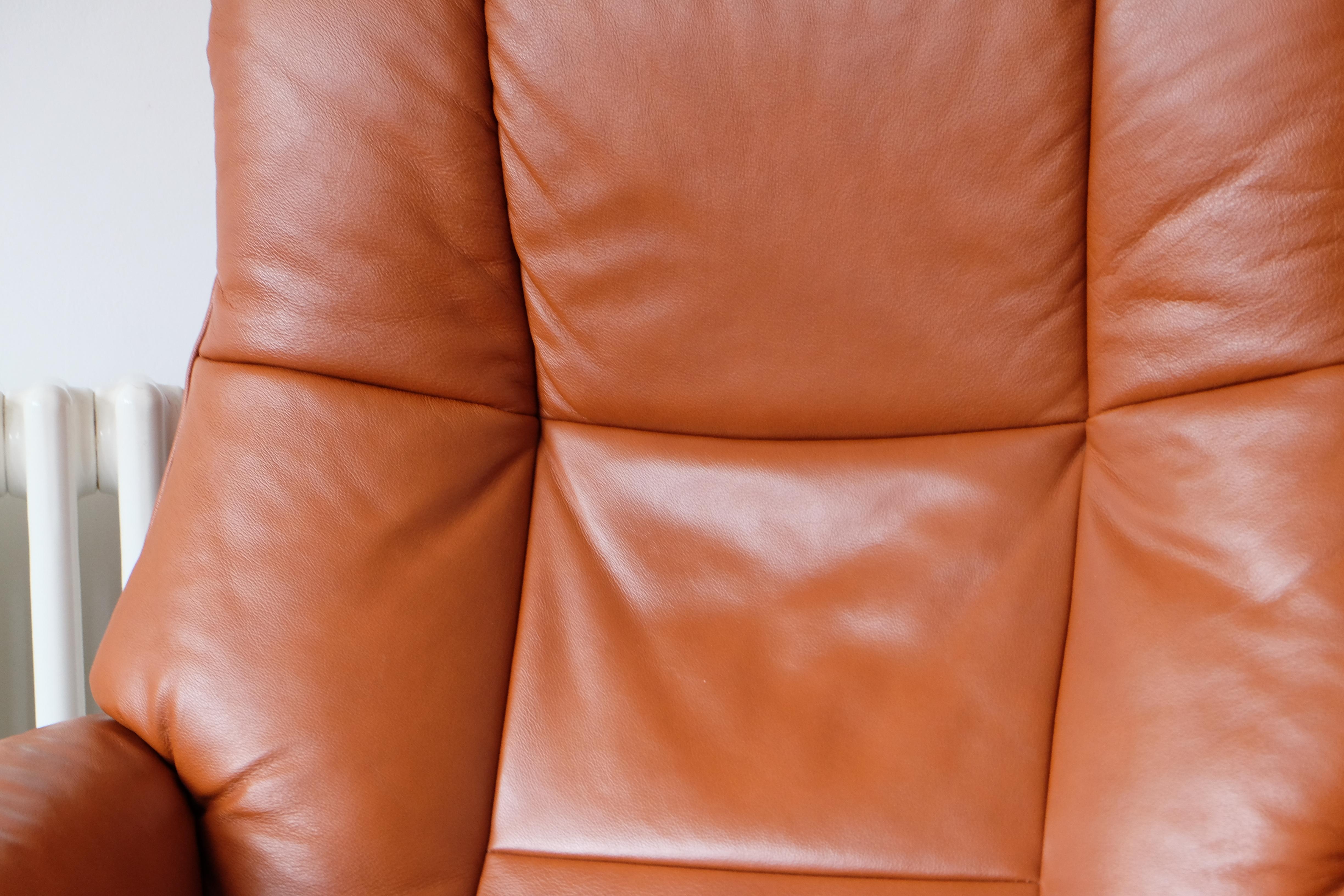 Mid-Century Modern Style Ekornes Stressless Tan Leather Recliner with Footstool 3