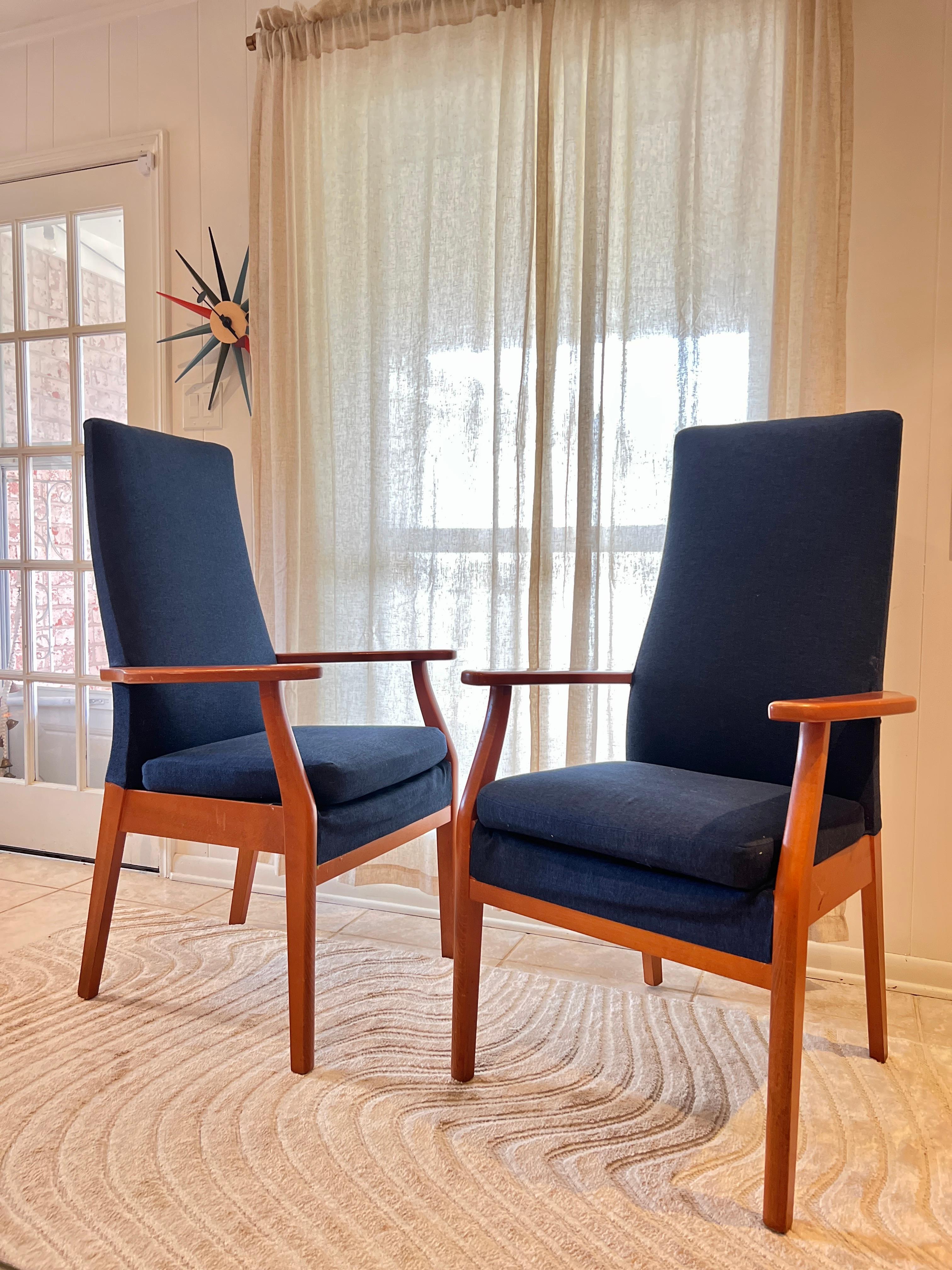 Mid-Century Modern Style High Back Chairs by Parker Knoll from 1981 For Sale 2