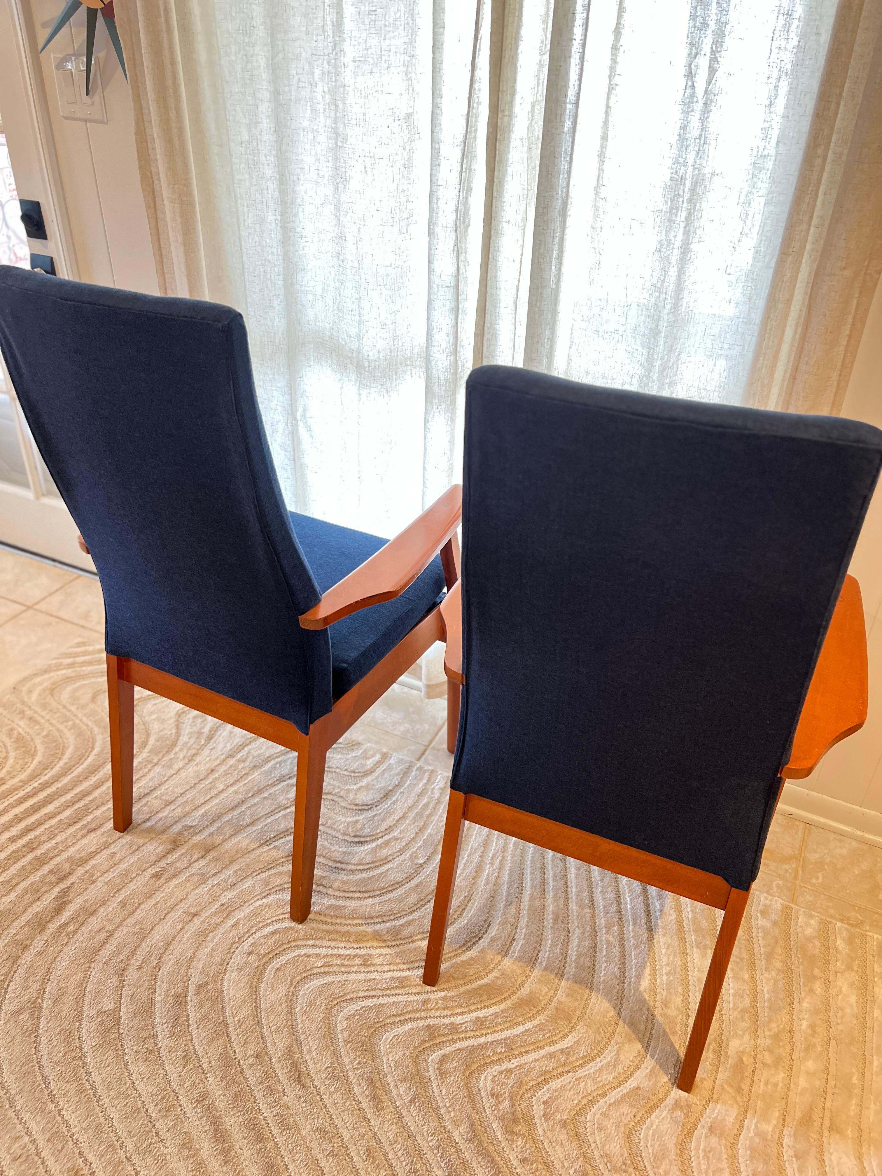 Mid-Century Modern Style High Back Chairs by Parker Knoll from 1981 For Sale 4