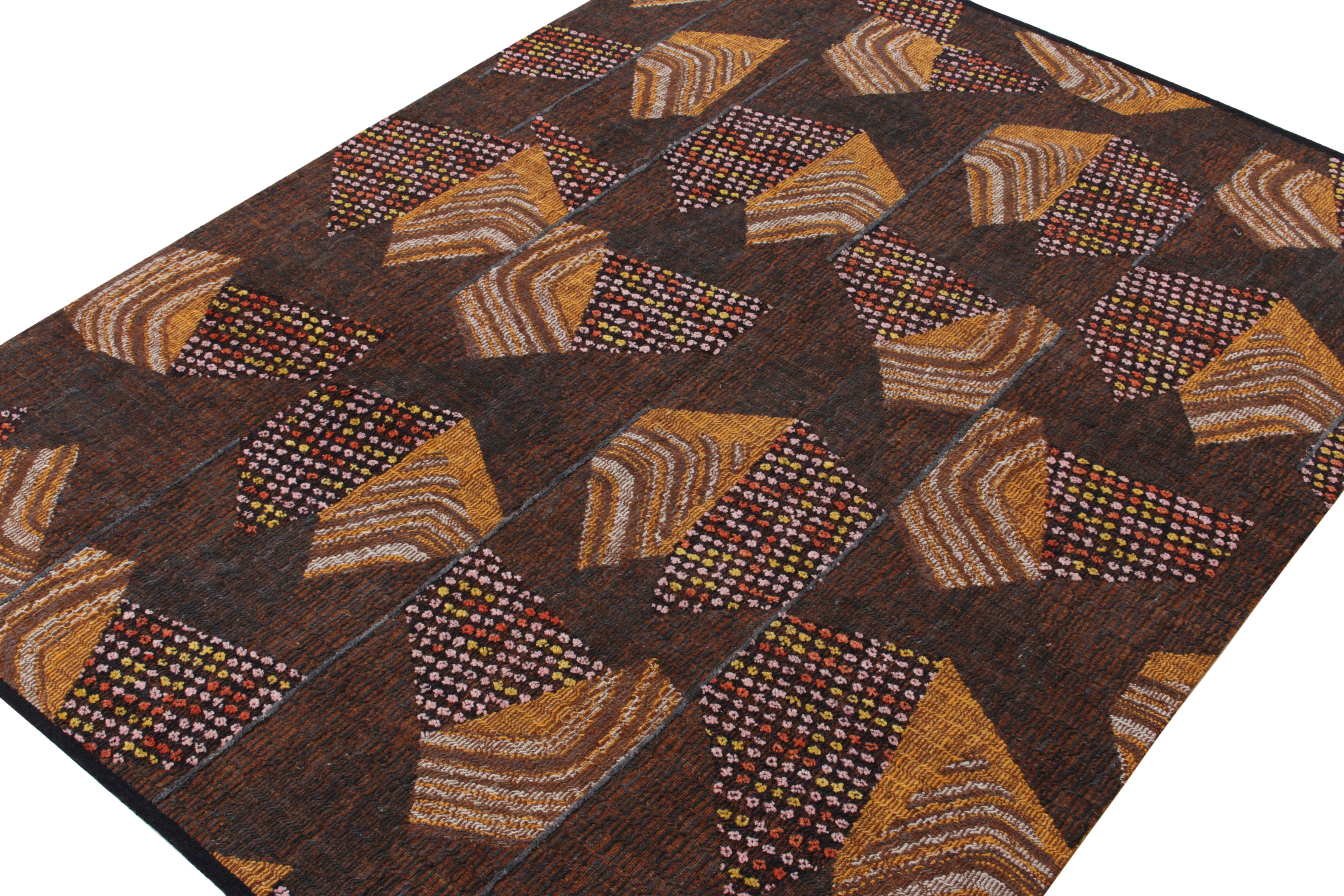 Pakistani Rug & Kilim's Mid-Century Modern Style High-Low Rug in Beige, Golden Brown For Sale