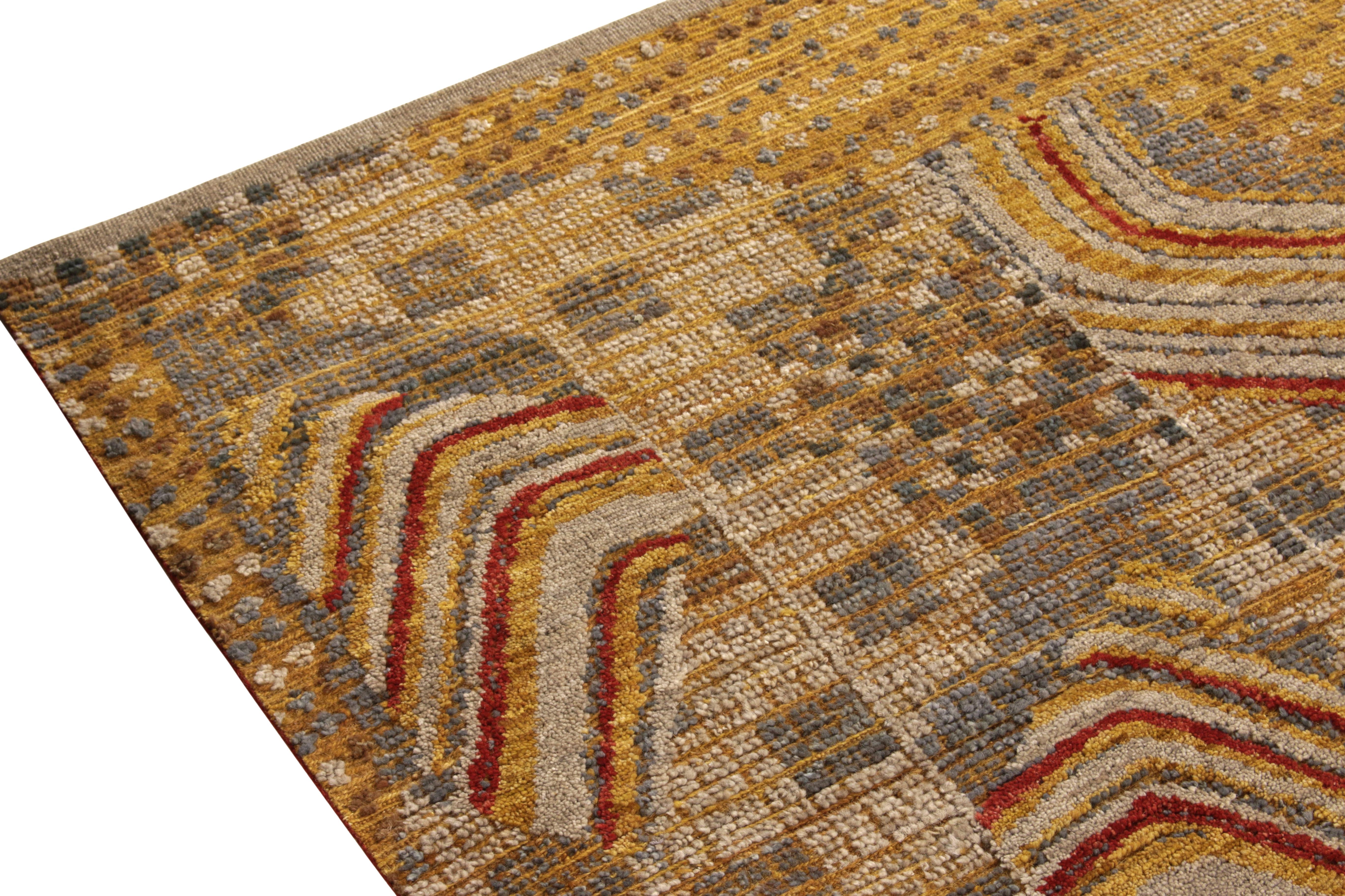 Rug & Kilim's Mid-Century Modern Style High-Low Rug in Beige, Golden Brown In New Condition For Sale In Long Island City, NY