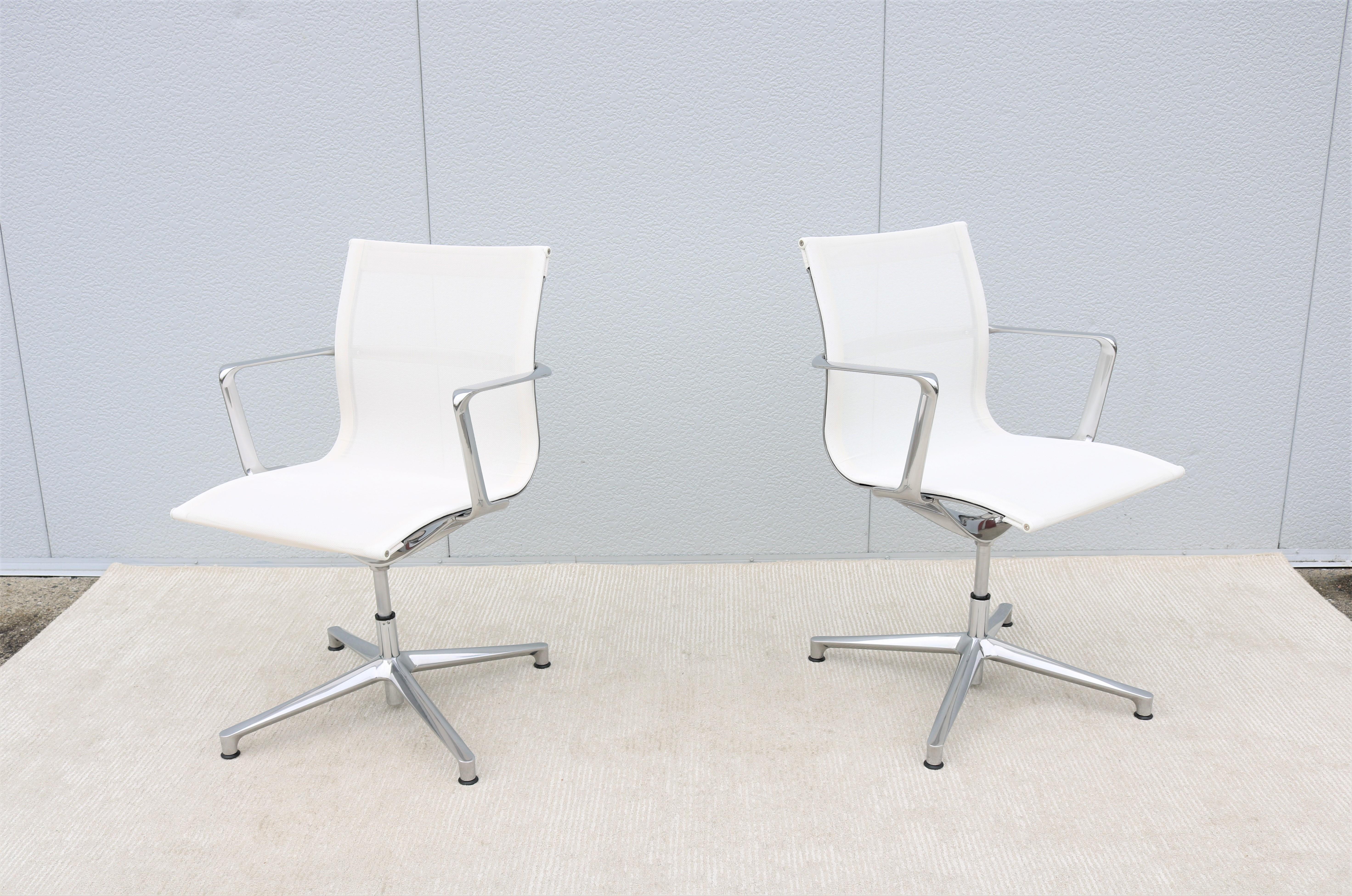 Italian Mid-Century Modern Style ICF Office UNA Aluminum & Mesh Swivel Armchairs, a Pair For Sale