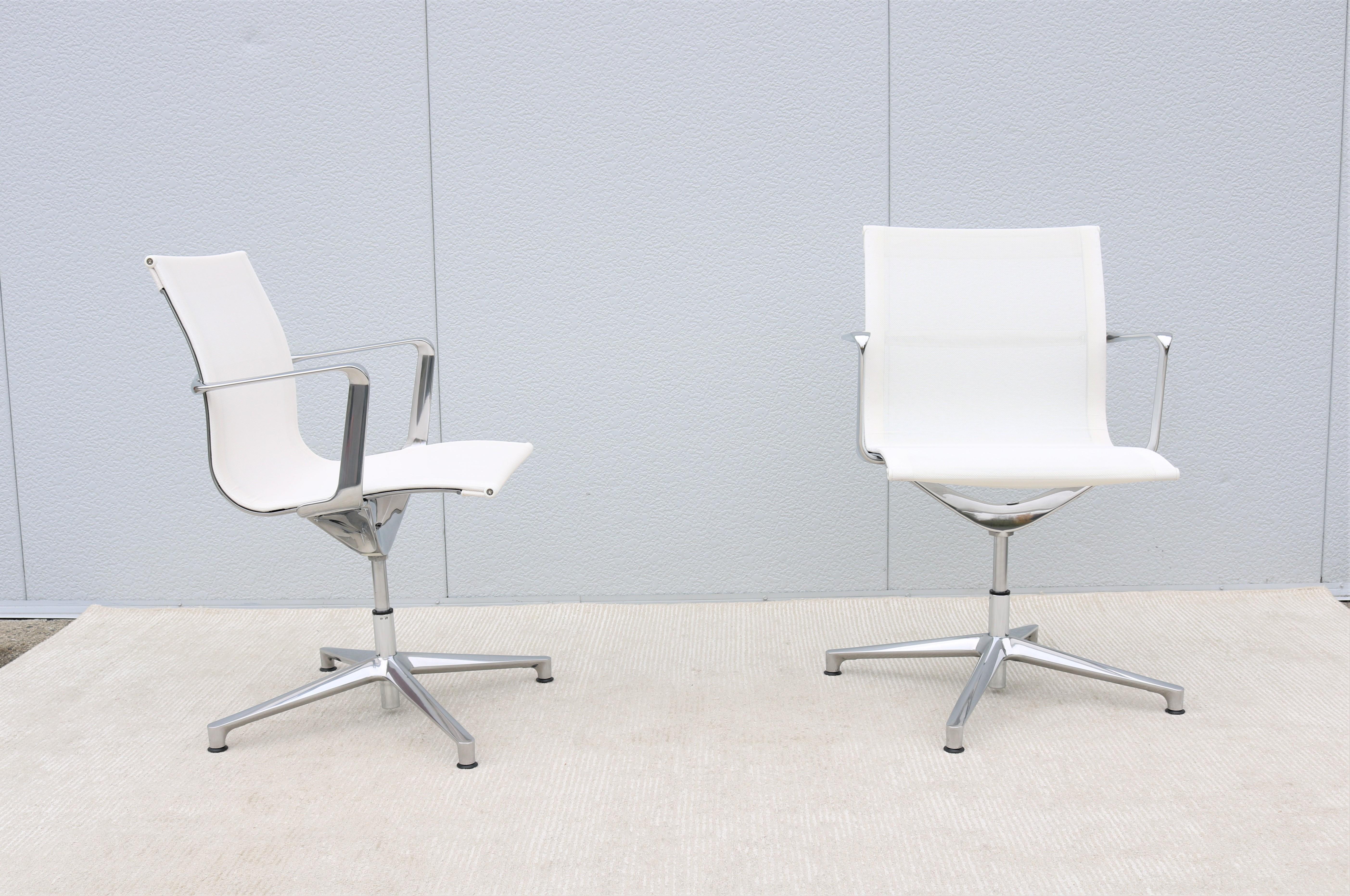 Mid-Century Modern Style ICF Office UNA Aluminum & Mesh Swivel Armchairs, a Pair For Sale 1