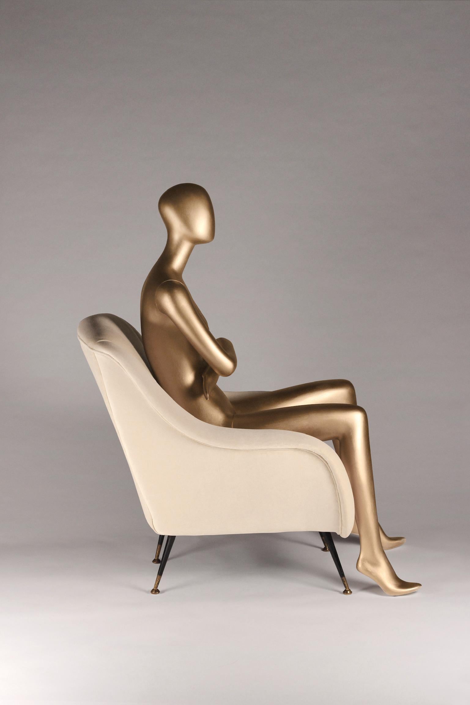 Mid-Century Modern Style Inspired Italian Lounge Chair ‘Sophia’ in Ivory Velvet For Sale 1