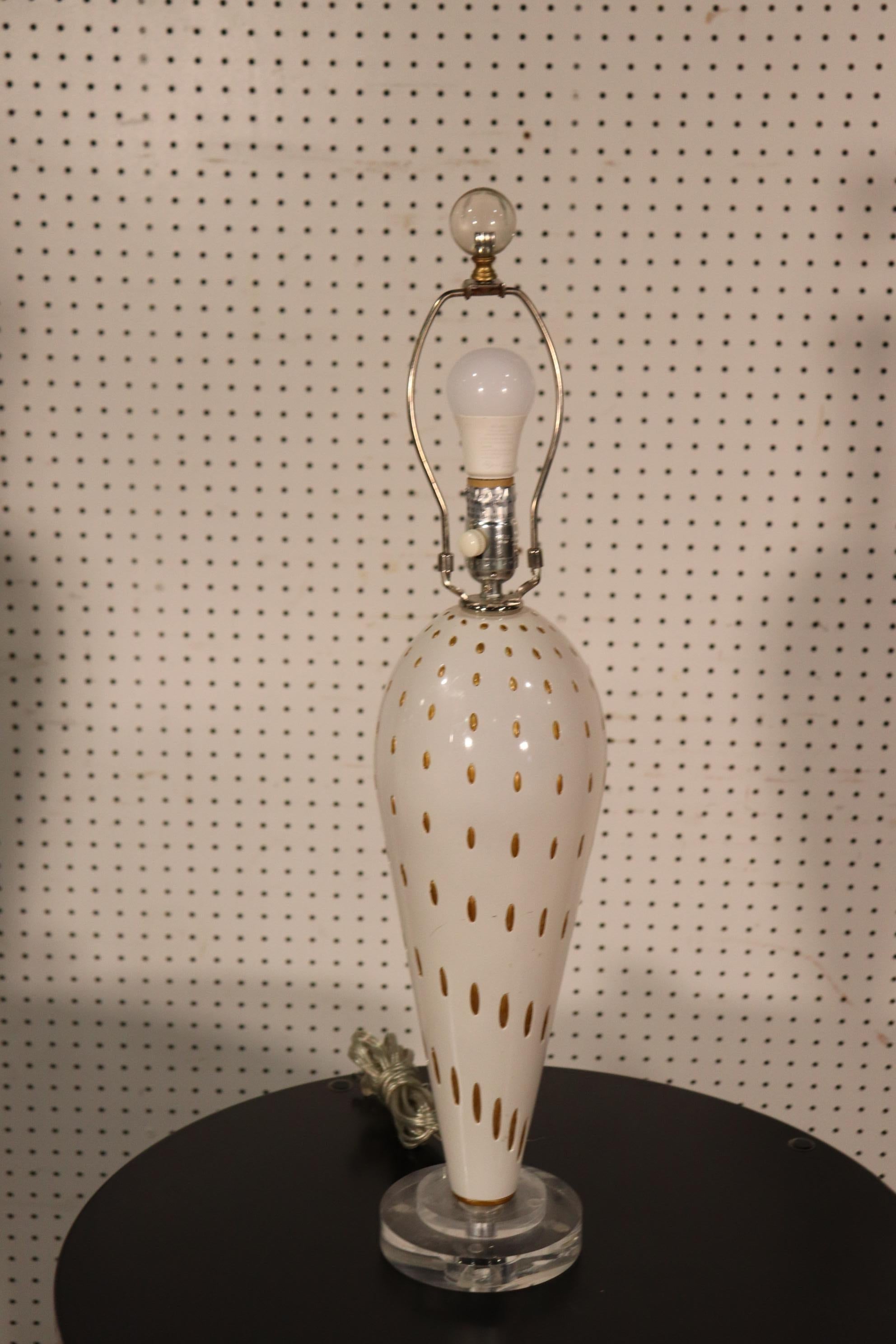 Mid-Century Modern Style Italian Art Glass and Lucite Table Lamps In Good Condition In Swedesboro, NJ