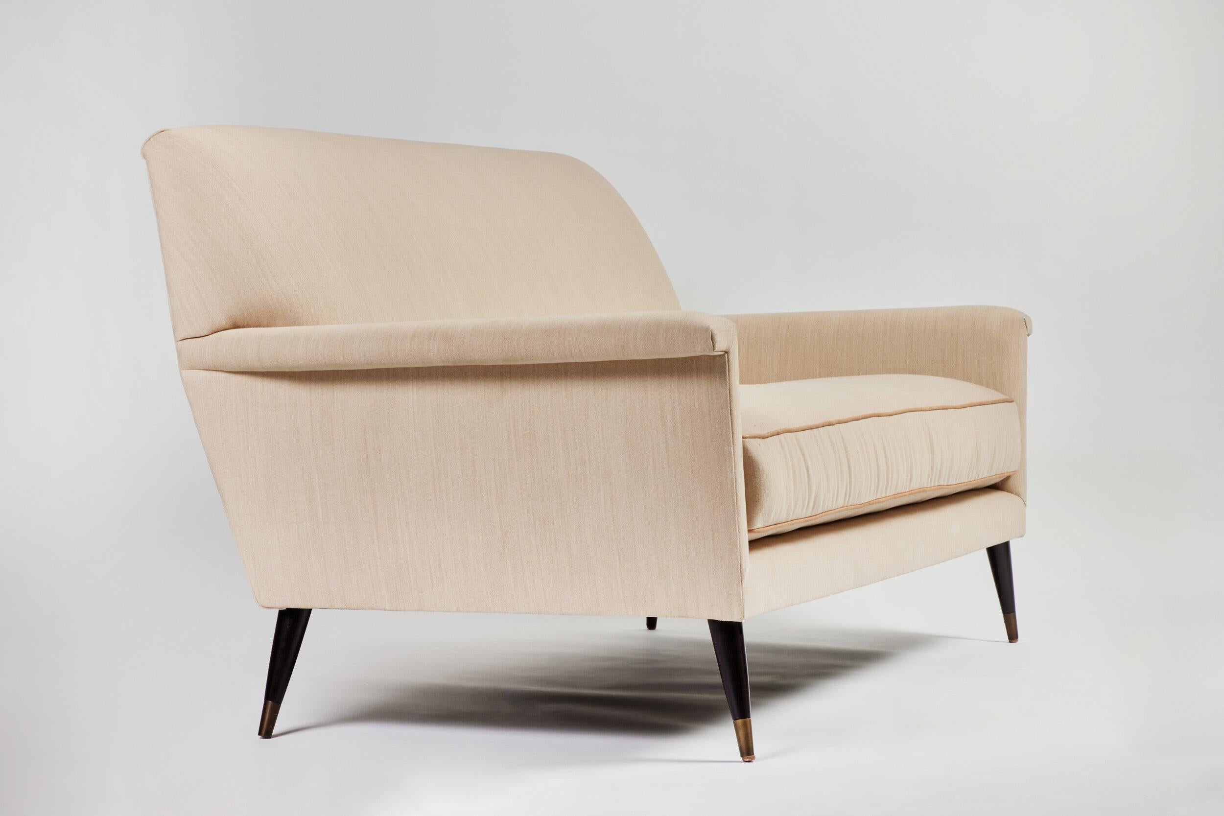 Loveseat italiano Jolly de estilo moderno de mediados de siglo by Martin and Brockett en venta 11
