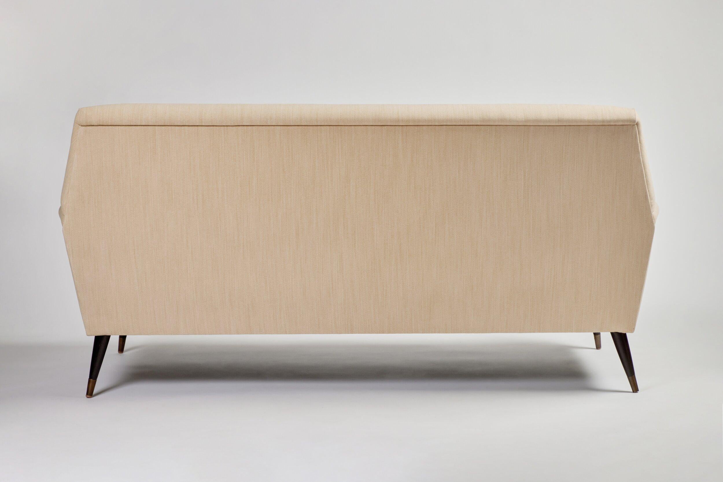 Loveseat italiano Jolly de estilo moderno de mediados de siglo by Martin and Brockett en venta 13