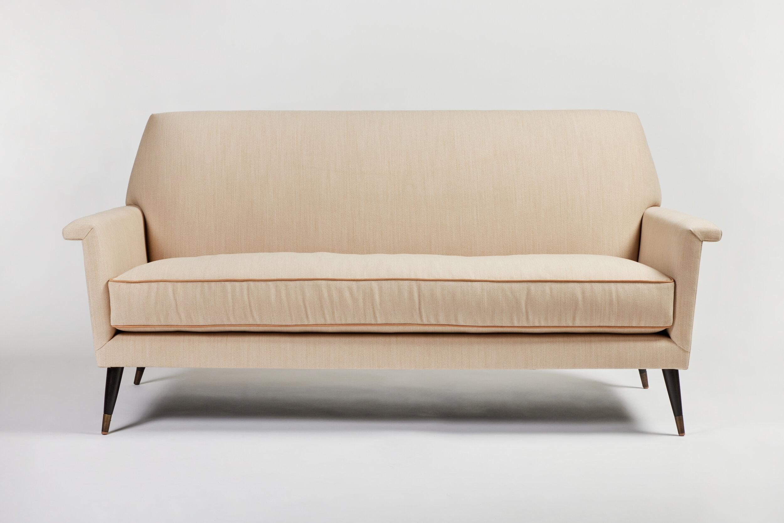 Loveseat italiano Jolly de estilo moderno de mediados de siglo by Martin and Brockett en venta 14
