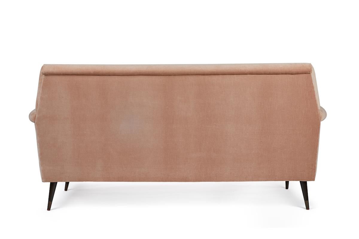Loveseat italiano Jolly de estilo moderno de mediados de siglo by Martin and Brockett en venta 3