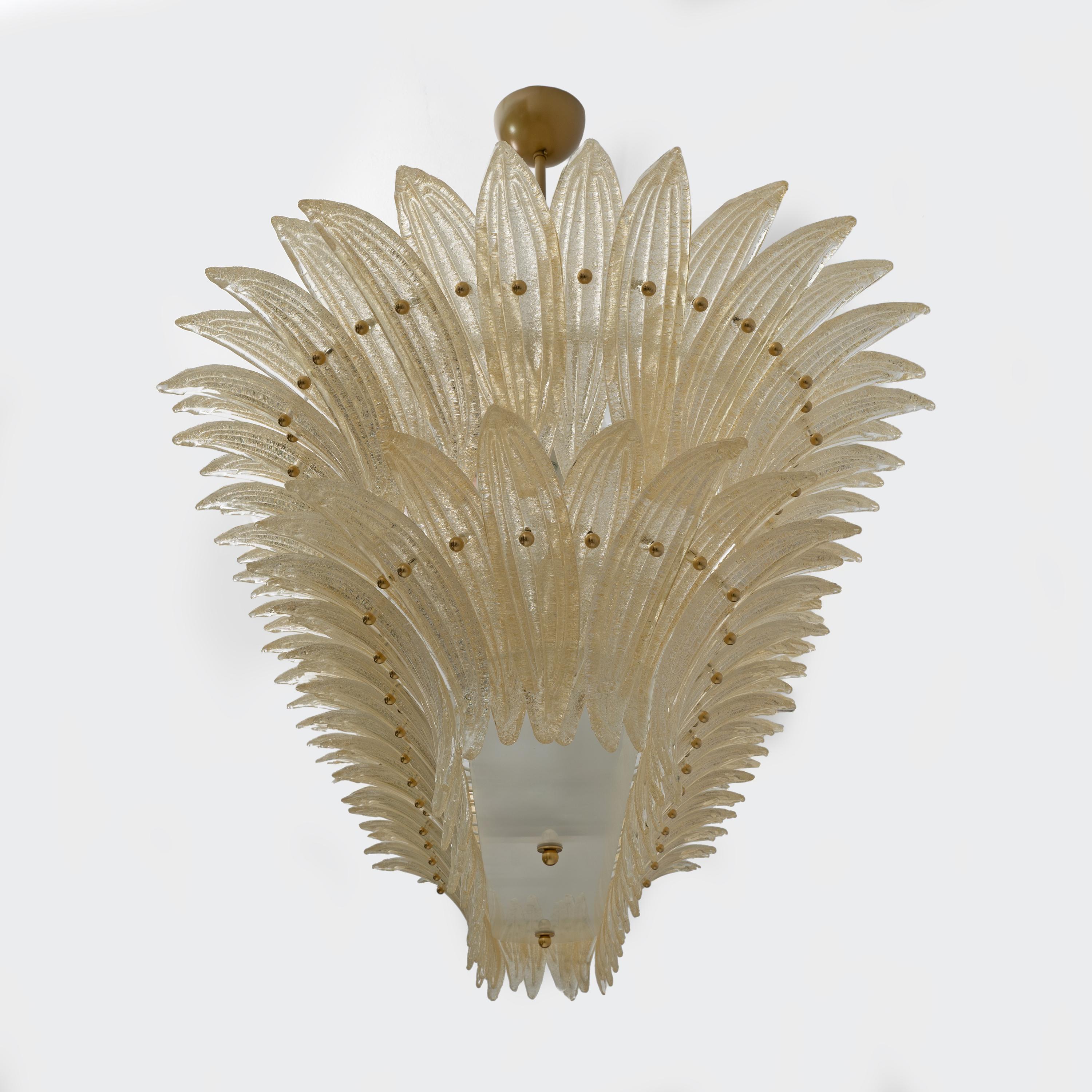 Lámpara italiana de cristal de Murano y latón Palmette de estilo moderno de mediados de siglo Contemporáneo en venta