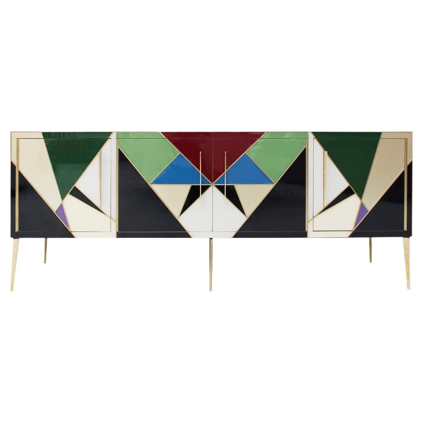 Italienisches Sideboard im modernen Stil der Mitte des Jahrhunderts aus Holz, Messing und farbigem Glas im Angebot