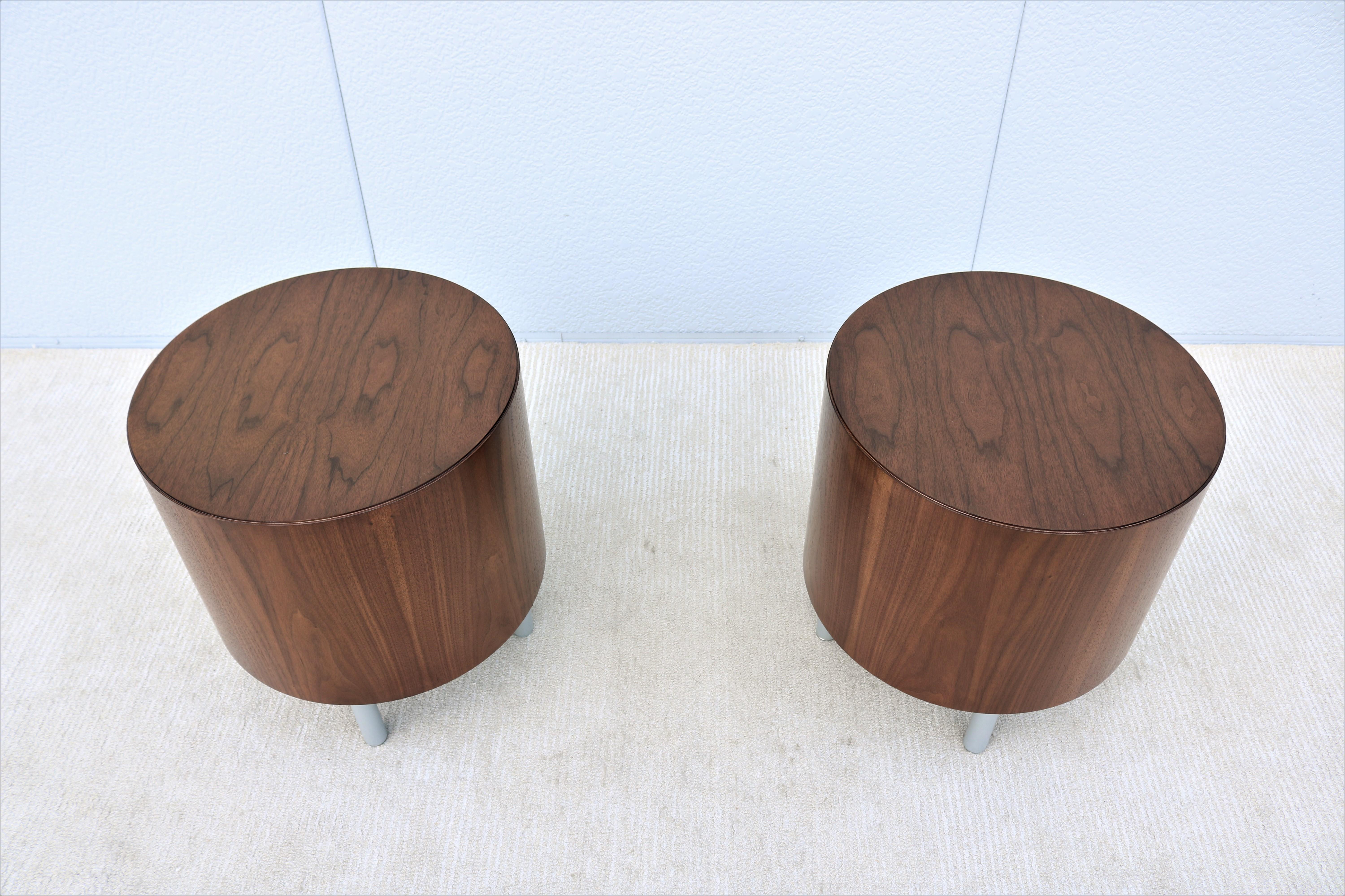 Powder-Coated Mid-Century Modern Style Kimball Villa Round Walnut Wood Drum Side Tables a Pair For Sale