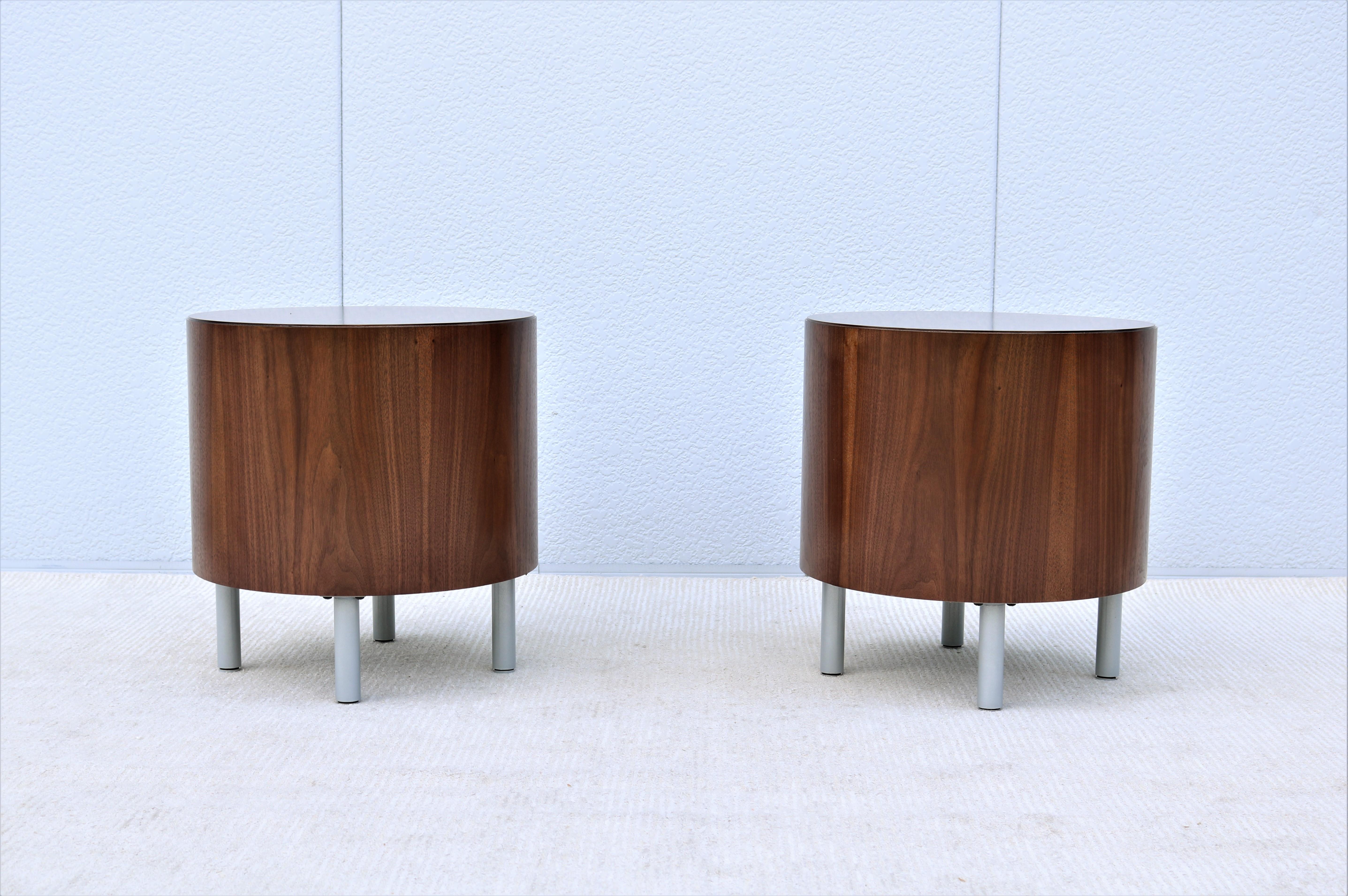 Contemporary Mid-Century Modern Style Kimball Villa Round Walnut Wood Drum Side Tables a Pair For Sale