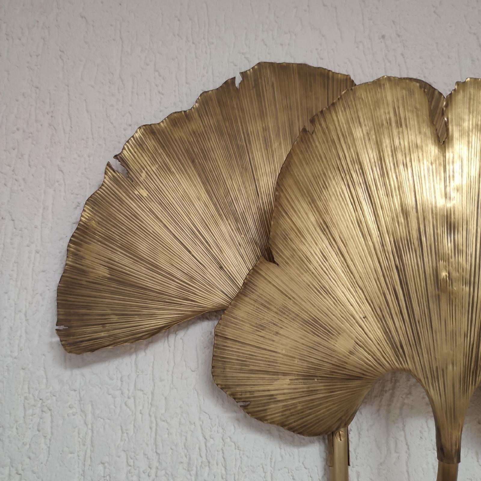 Mid-Century Modern Style Large Brass Wall Light Ginkgo Leaves Organic Shaped In Good Condition For Sale In Bochum, NRW