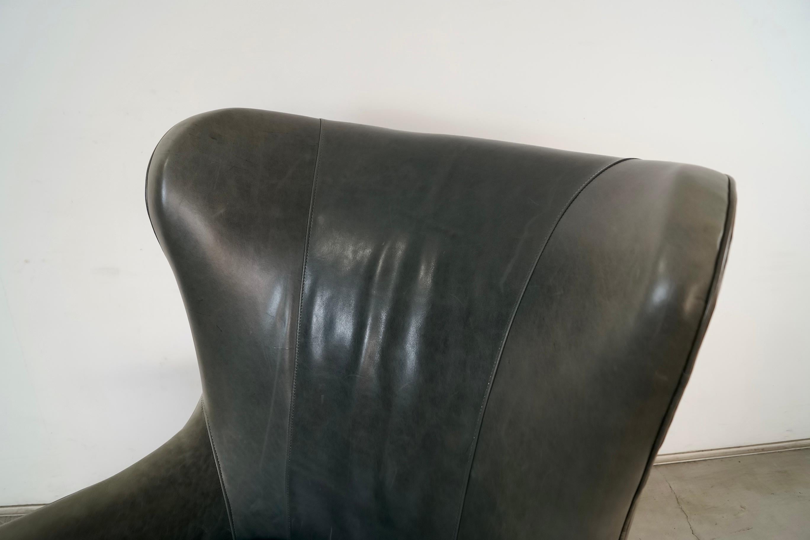 Chaise papillon Wingback en cuir de style moderne du milieu du siècle par Precedent Furniture en vente 8