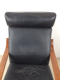 Mid Century Modern Style Lounge Chair with Cantilever Base