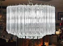 Lustre de style moderne du milieu du siècle dernier en chrome lucite avec auvent