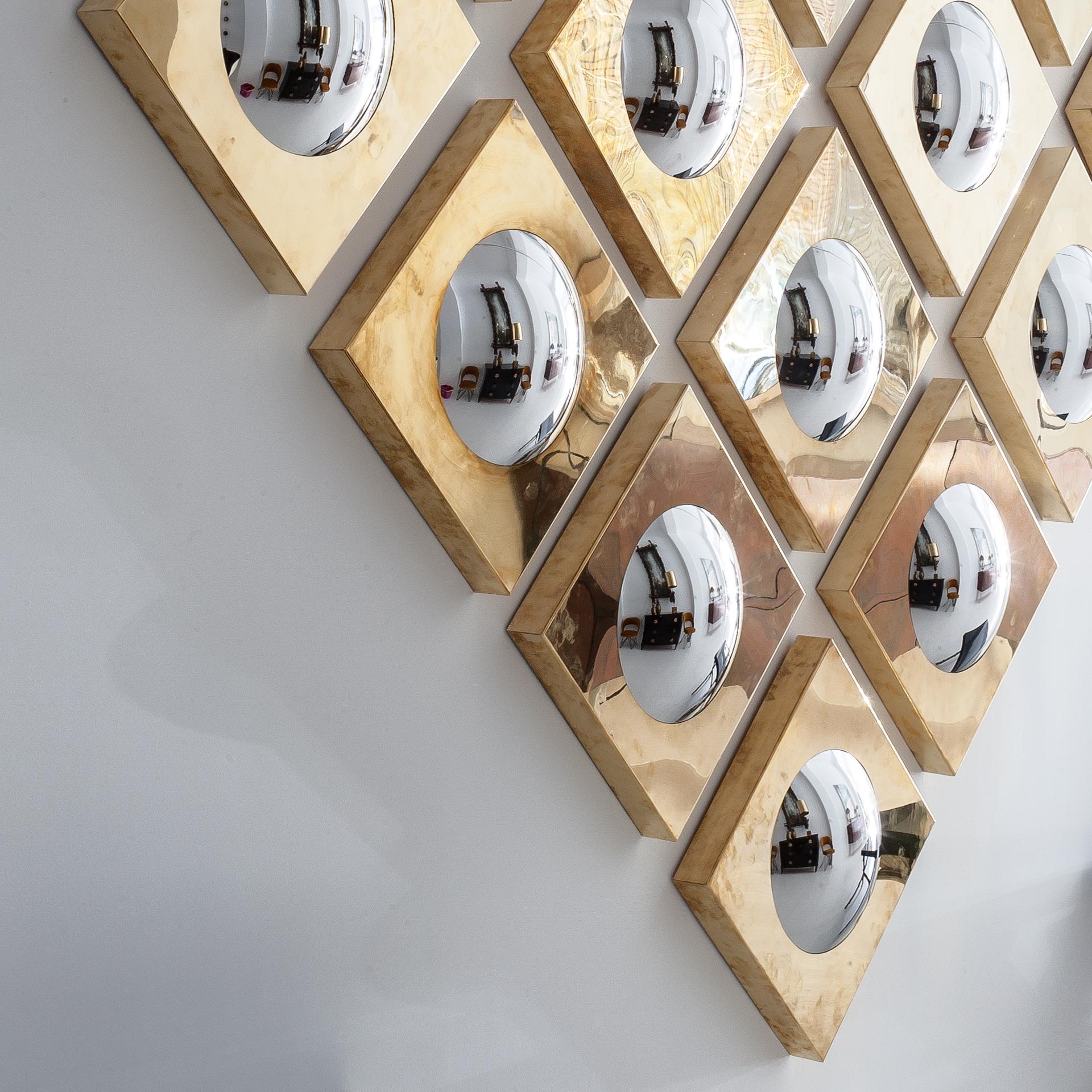 Mid-Century Modern Style Made of Brass Italian Convex Mirrors For Sale 4
