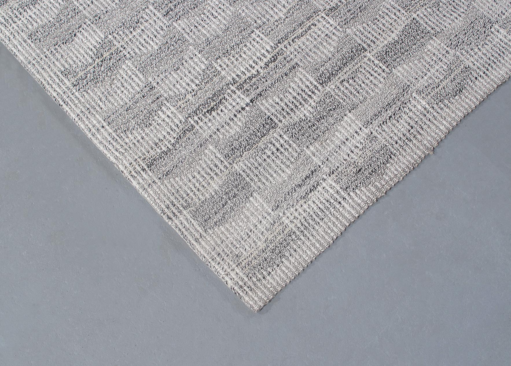 Mid-Century Modern Style Minimalist Charmo Scallop Flatweave Rug In New Condition For Sale In New York, NY
