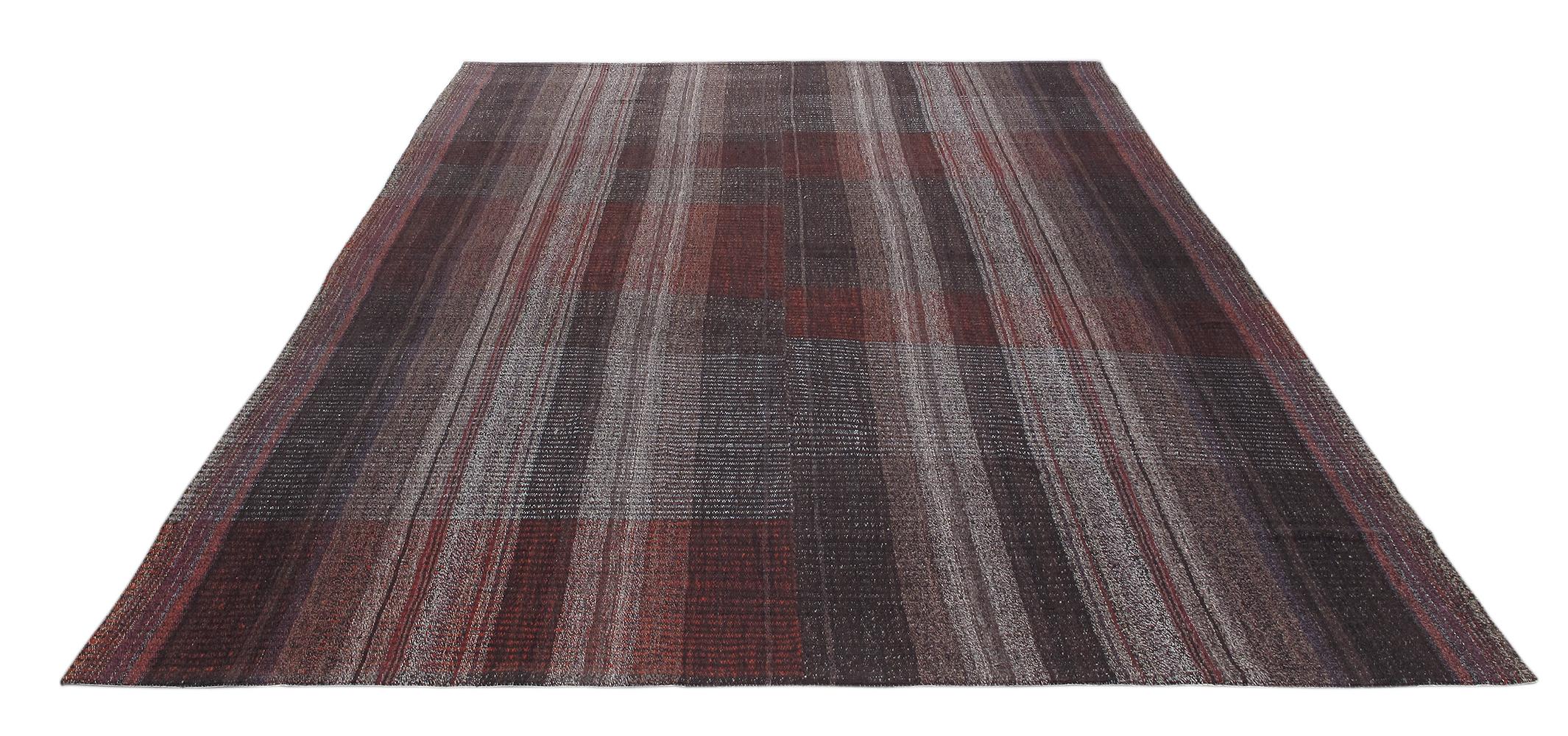 Turkish Mid-Century Modern Style Minimalist Flatweave Rug For Sale