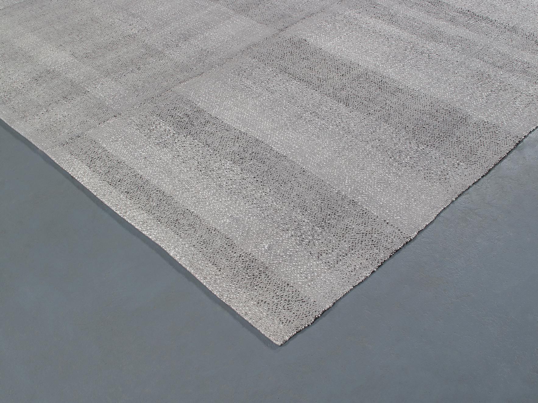 Tappeto a trama piatta minimalista in stile metà secolo moderno In condizioni Nuovo in vendita a New York, NY