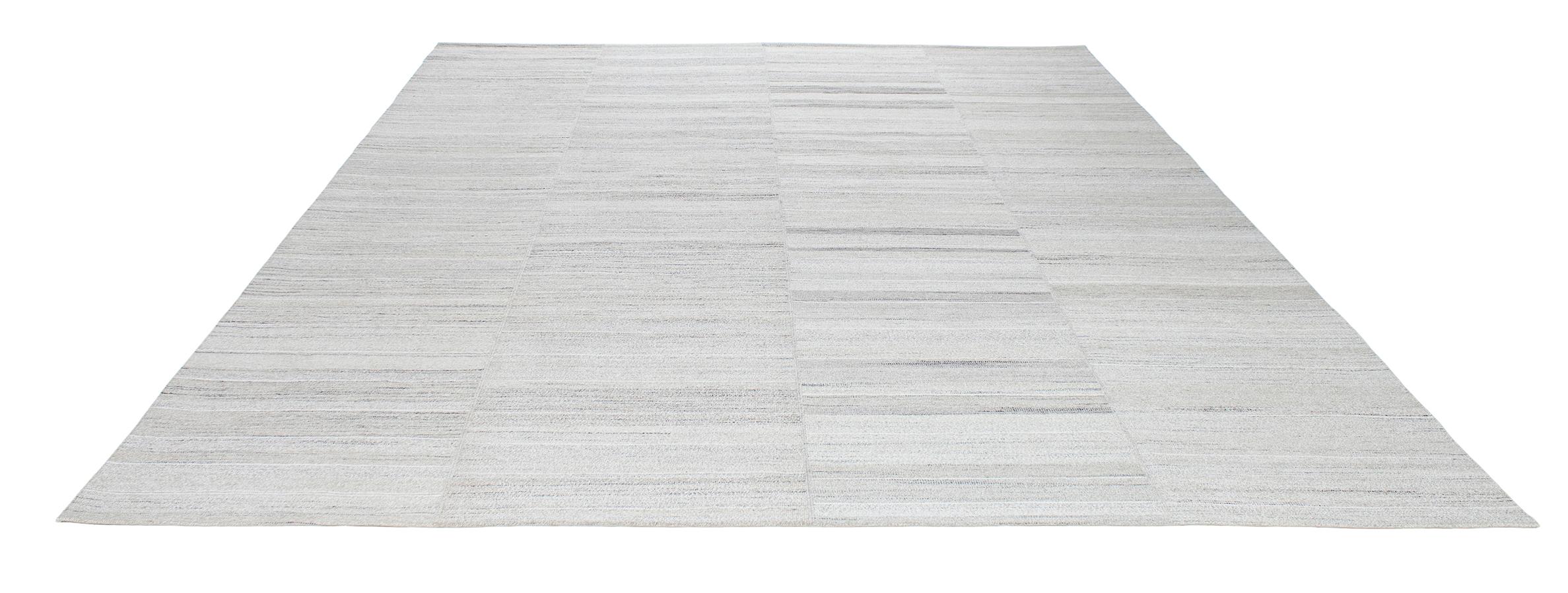 Minimalistischer Mazandaran Flachgewebe-Teppich im Mid-Century Modern-Stil (Persisch) im Angebot