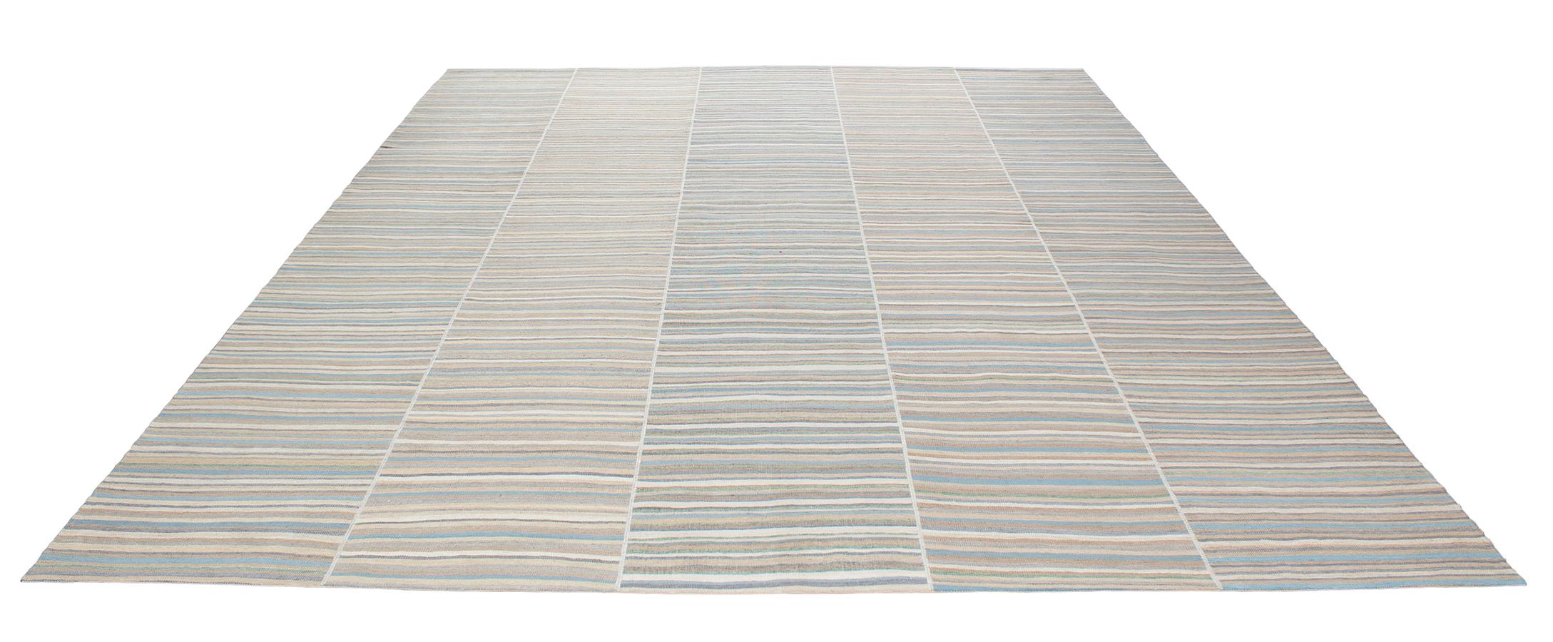 Hand-Woven Mid-Century Modern Style Minimalist Mazandaran Flat-Weave Rug For Sale