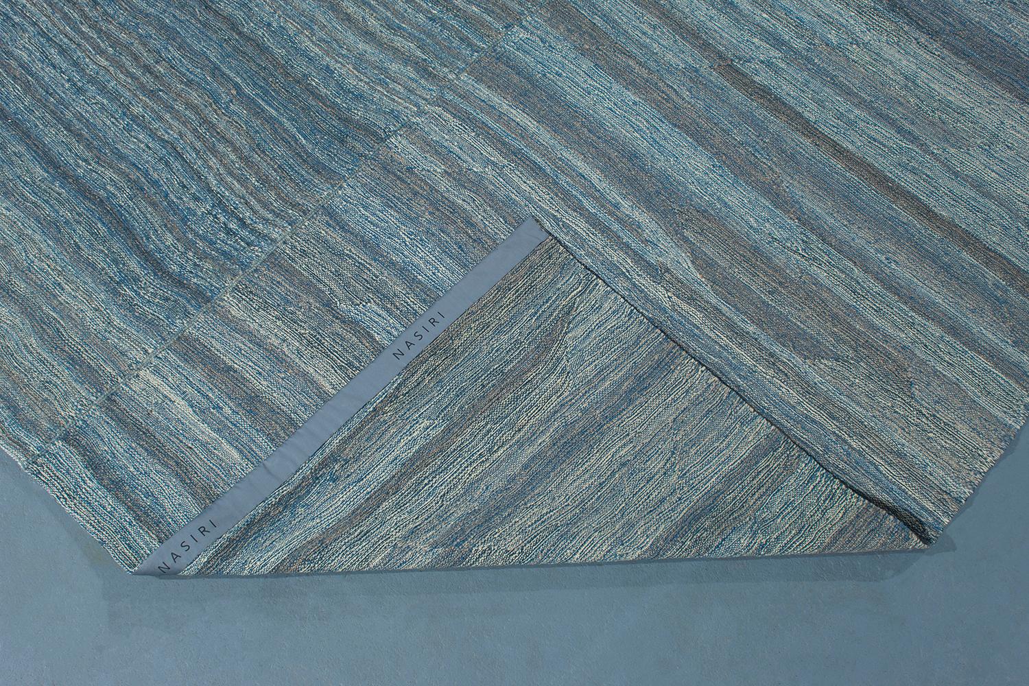 Mid-Century Modern Style Minimalist Mazandaran Flatweave Rug For Sale 1