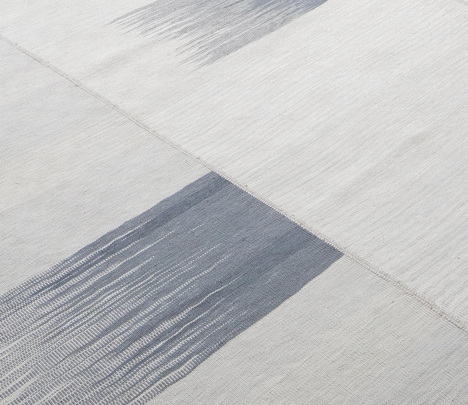 Afghano Tappeto a trama piatta tribale Mazandaran in stile minimalista moderno di metà secolo in vendita