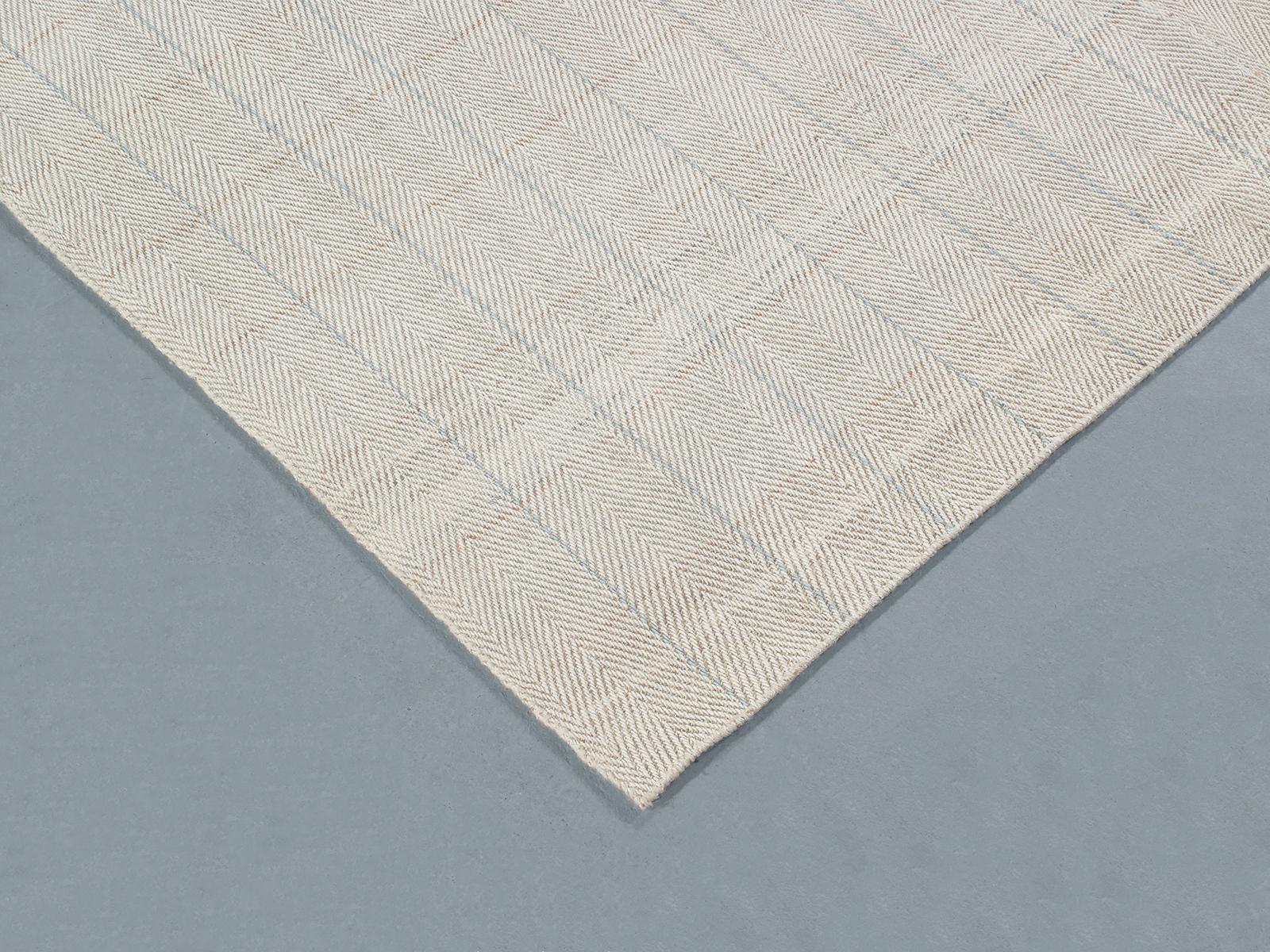 Minimalistischer persischer Flachgewebe-Teppich Pelas im modernen Stil der Jahrhundertmitte (Persisch) im Angebot