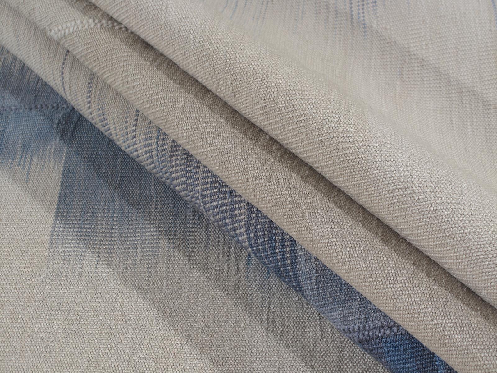 Minimalistischer persischer Flachgewebe-Teppich im modernen Stil der Jahrhundertmitte (Moderne der Mitte des Jahrhunderts) im Angebot