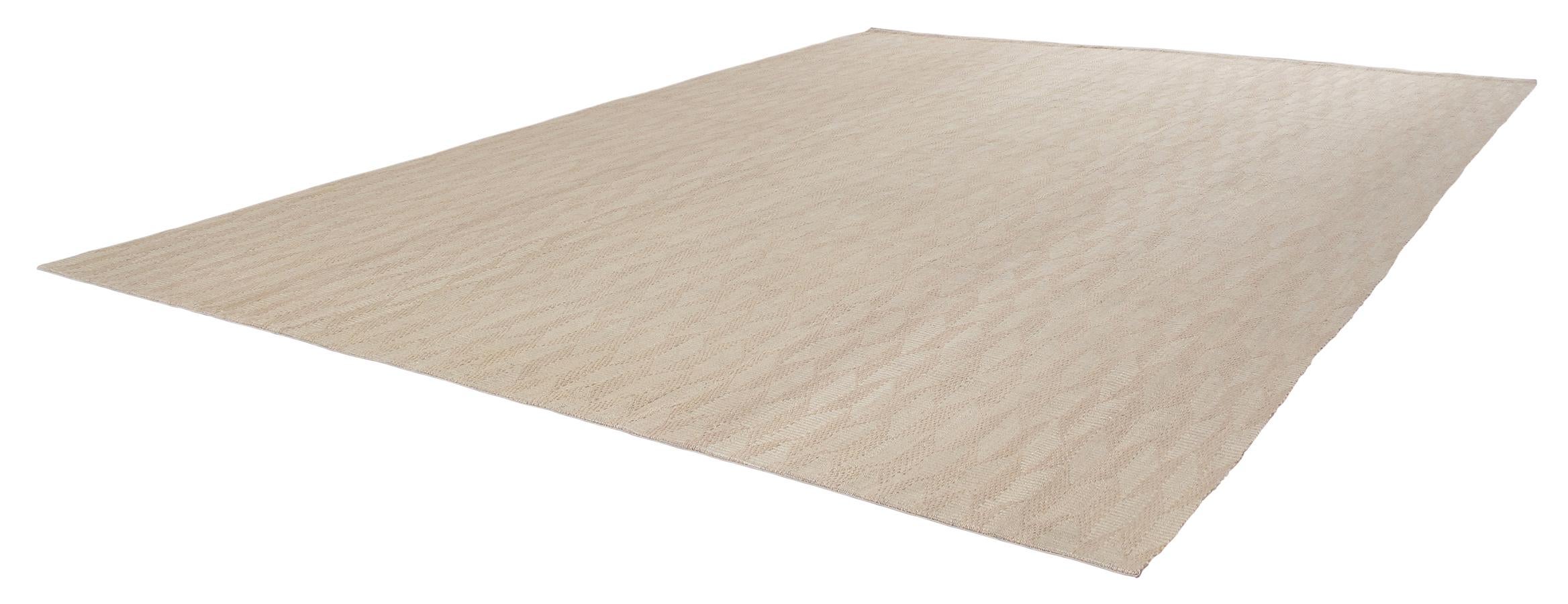 Hand-Woven Mid-Century Modern Style Minimalist Textured Flat-Weave Rug For Sale