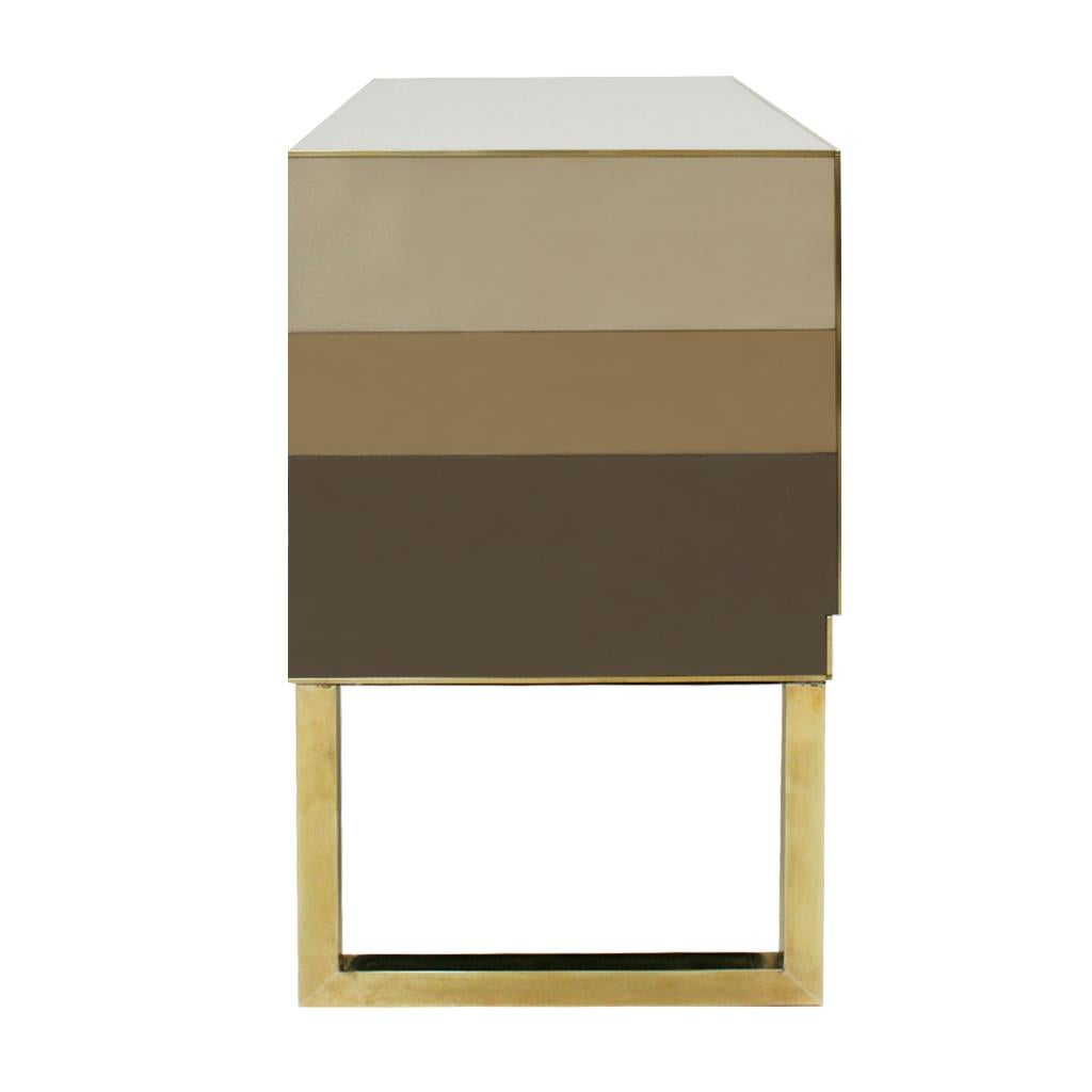 Mid-Century Modern Style Murano Glas und Messing Paar italienische Kommoden im Angebot 1